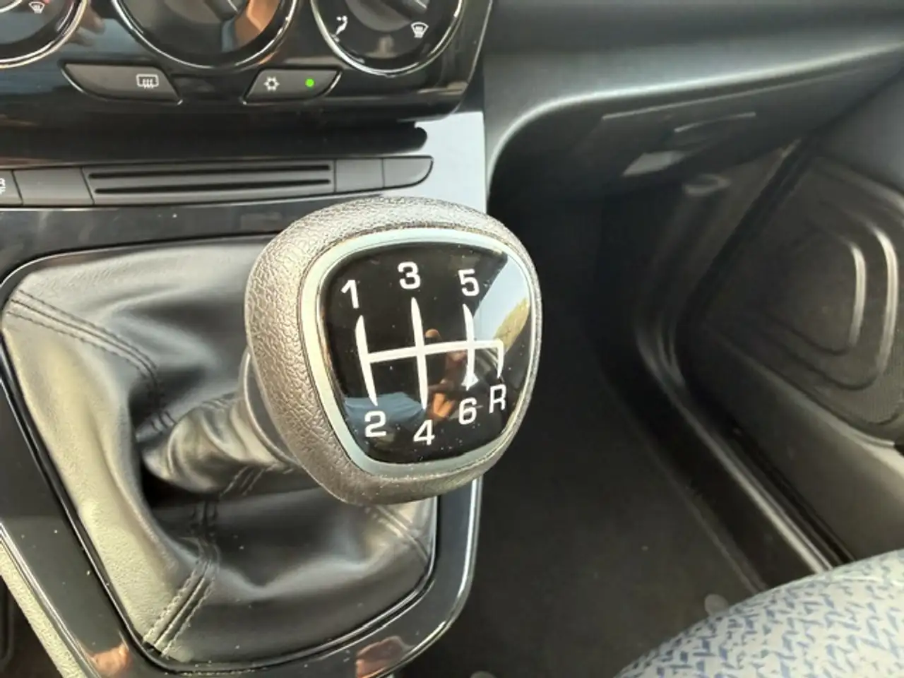 Lancia Ypsilon 2023 — фото 15