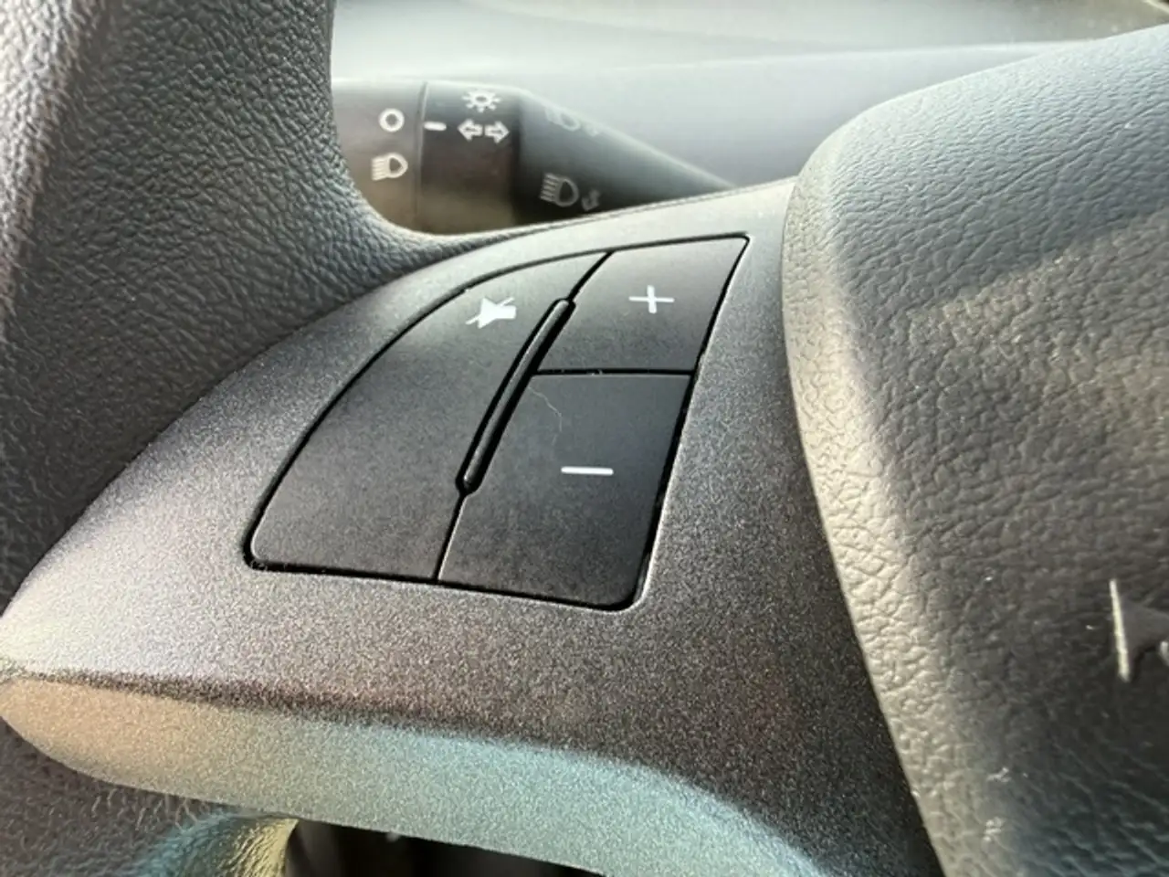 Lancia Ypsilon 2023 — фото 9