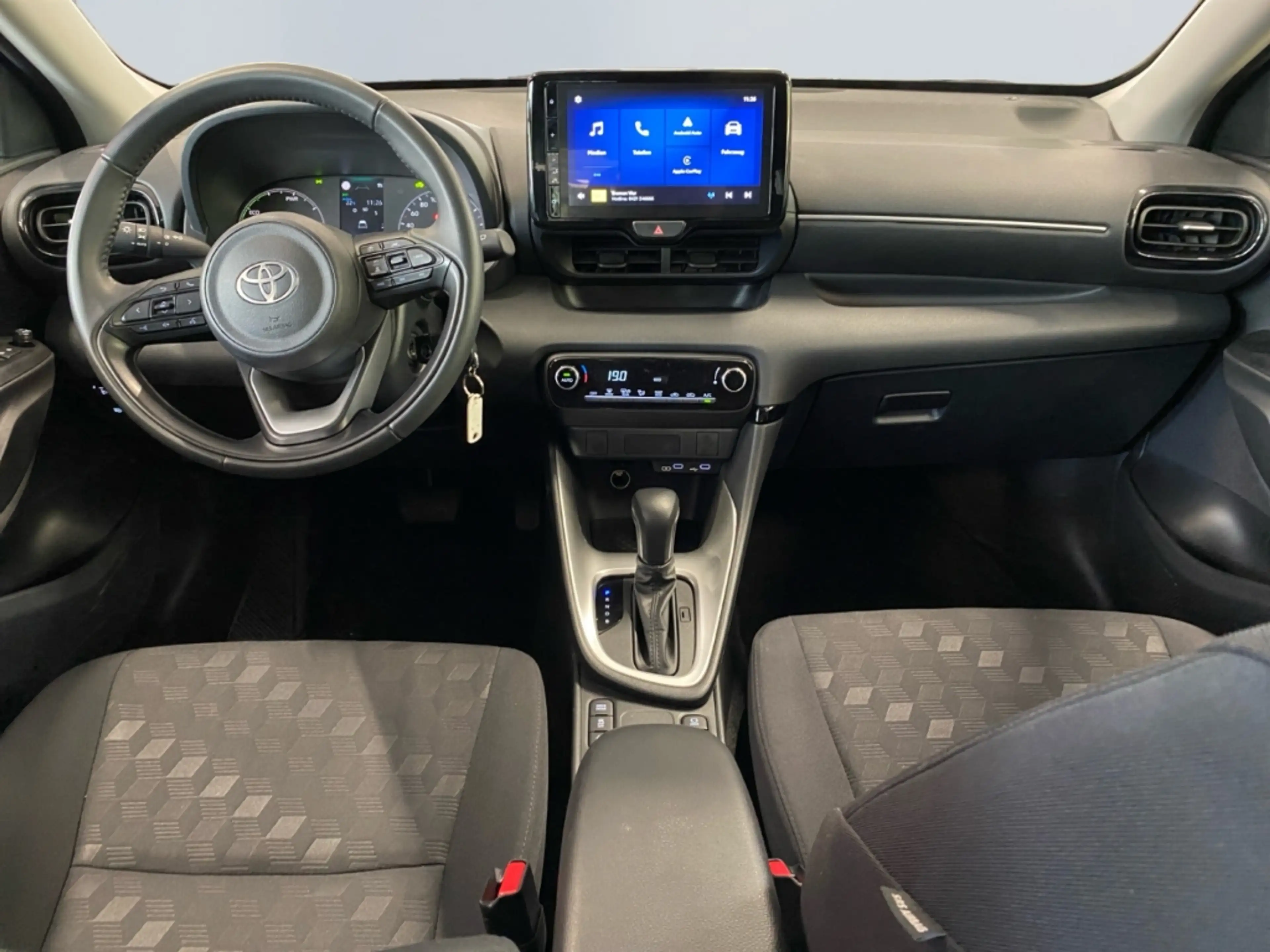 Toyota Yaris Hybrid 1.5 Comfort *ACC*CAM*CarPlay*DAB*BT* — photo 11