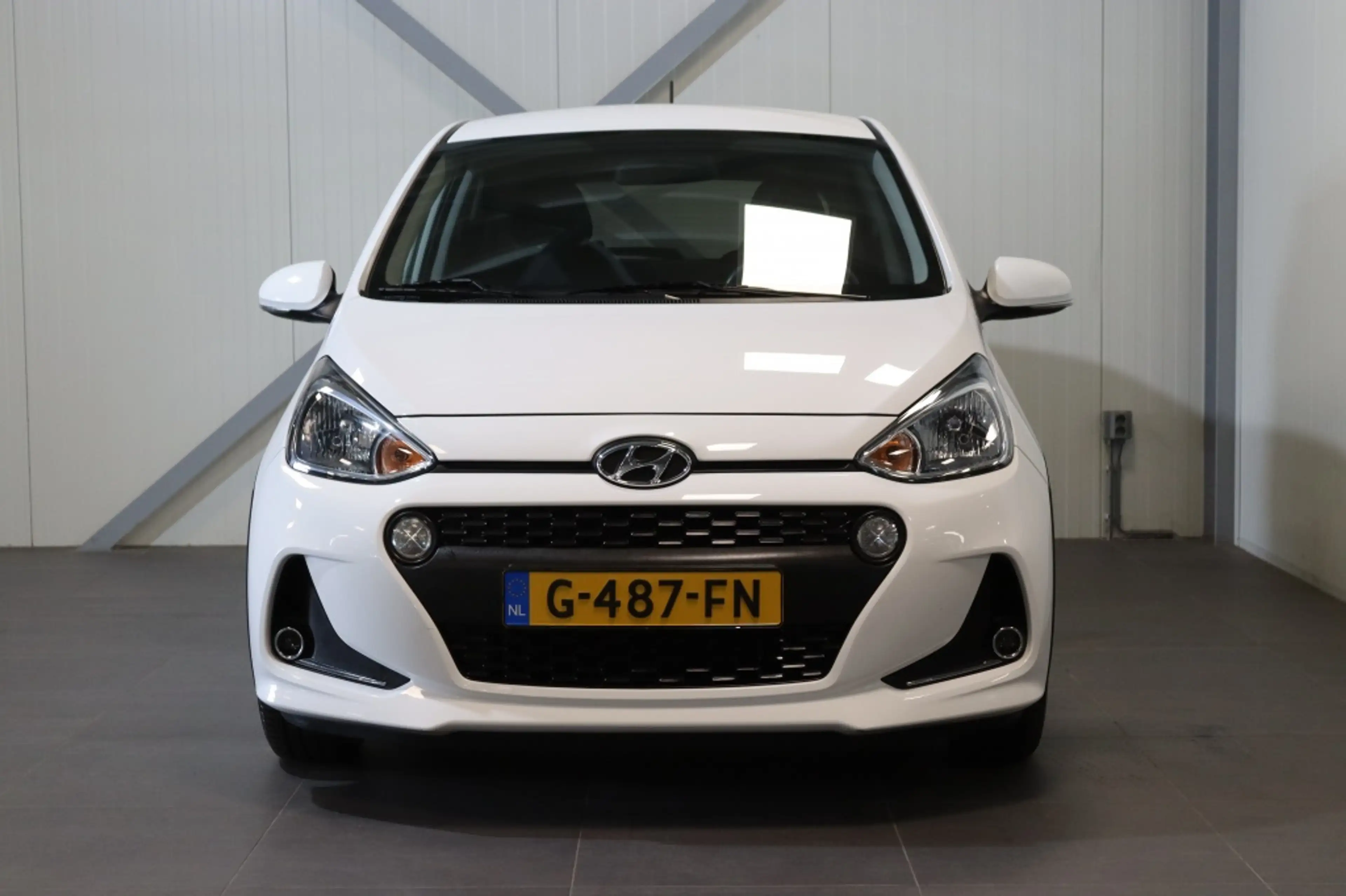 Hyundai i10 1.0i Premium|Navi|Climate|PDC|Winter|Privacy|Rijkl — photo 10