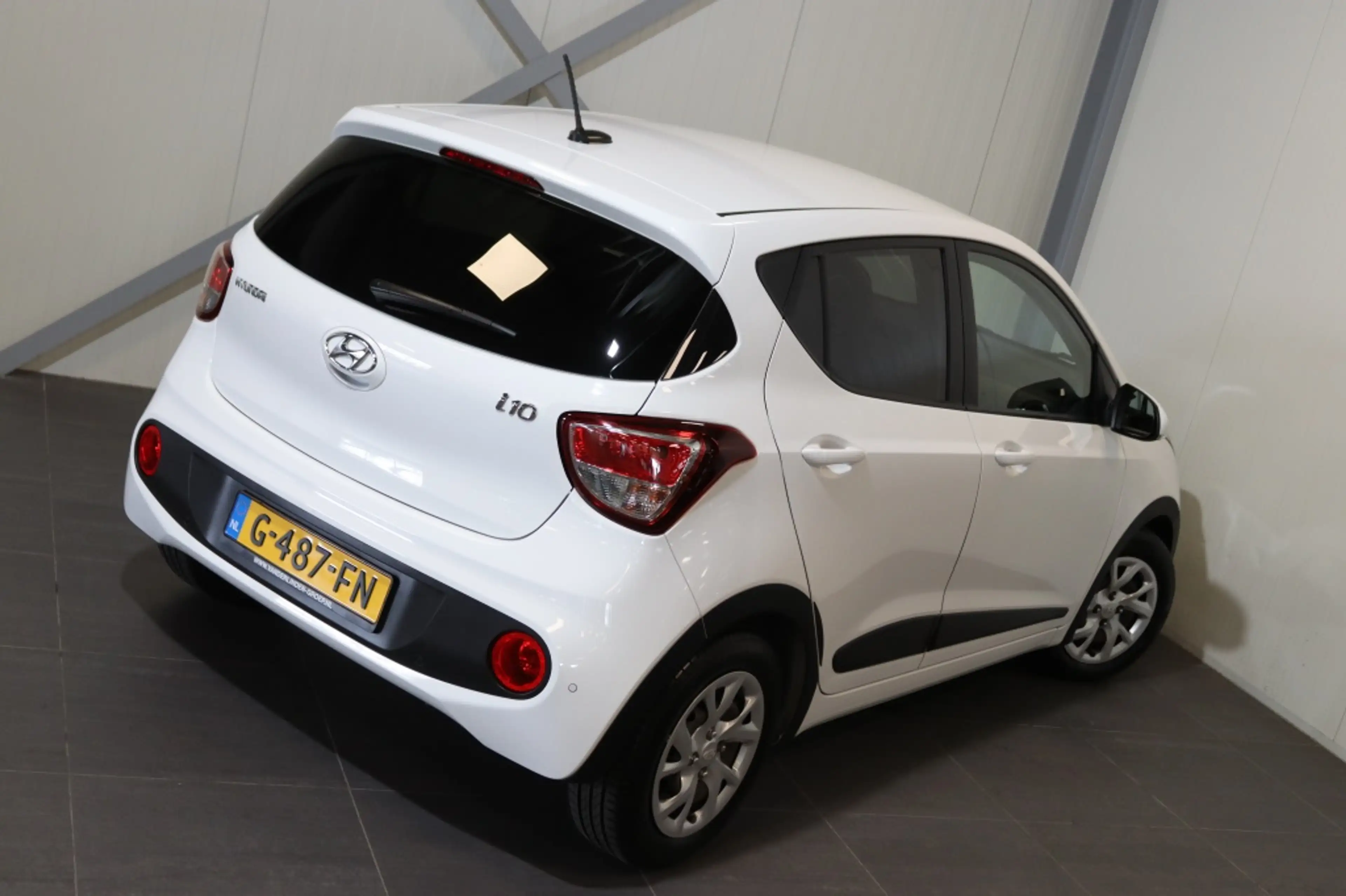 Hyundai i10 1.0i Premium|Navi|Climate|PDC|Winter|Privacy|Rijkl — photo 4