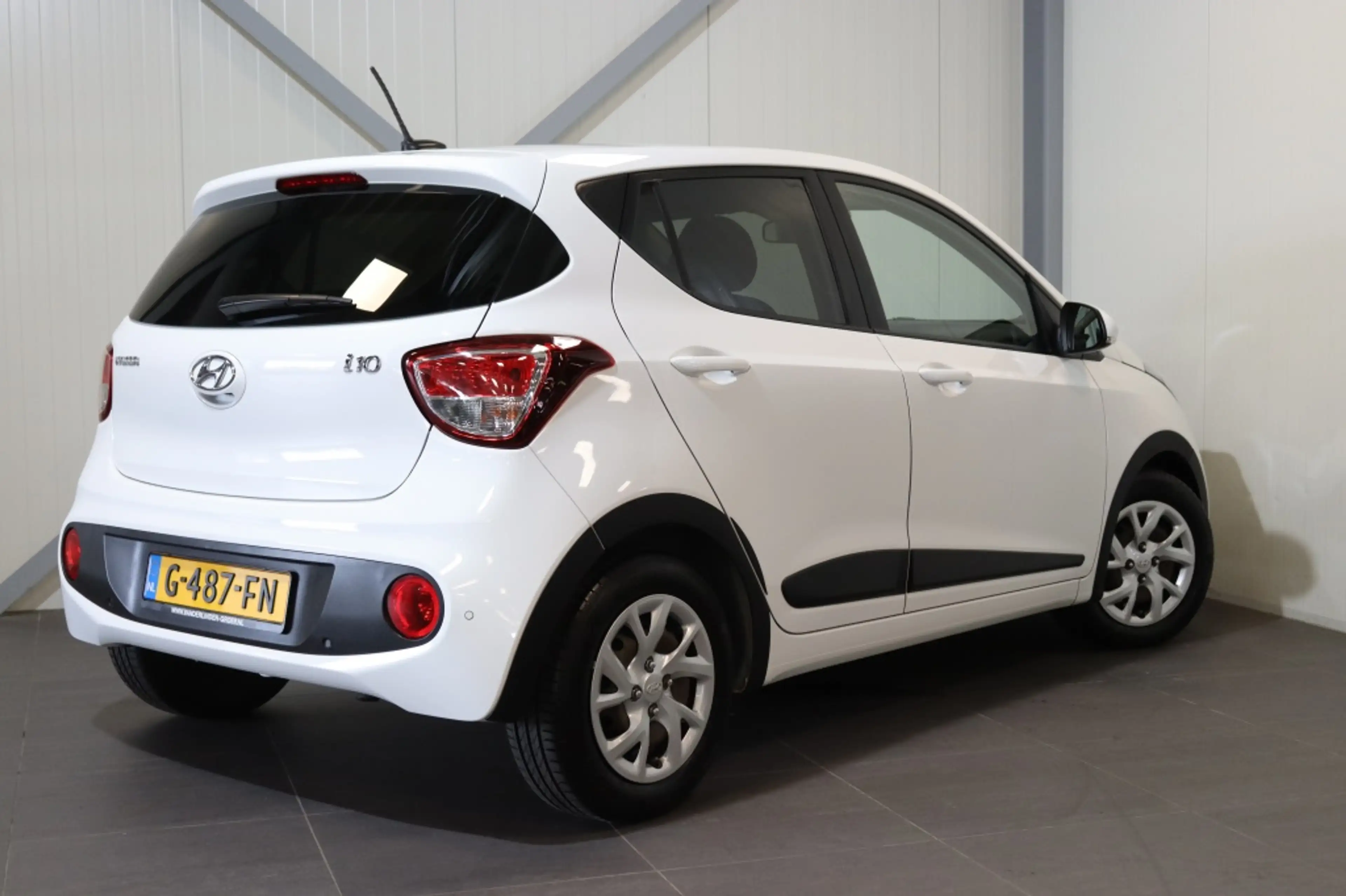 Hyundai i10 1.0i Premium|Navi|Climate|PDC|Winter|Privacy|Rijkl — photo 8