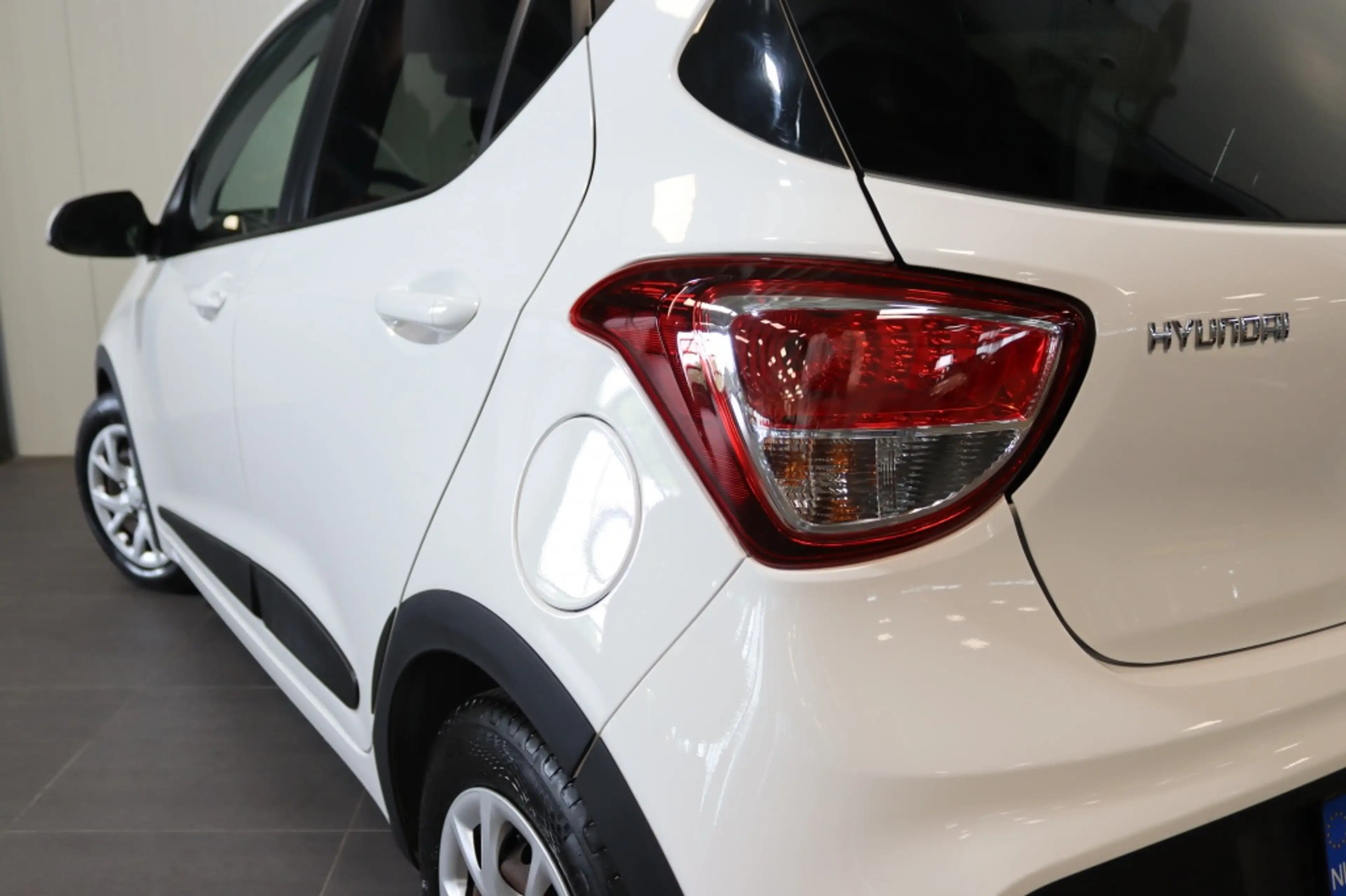 Hyundai i10 1.0i Premium|Navi|Climate|PDC|Winter|Privacy|Rijkl — photo 7