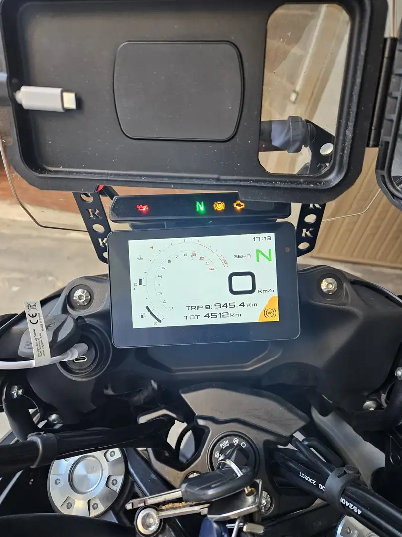 Benelli TRK 702 Piros - 1