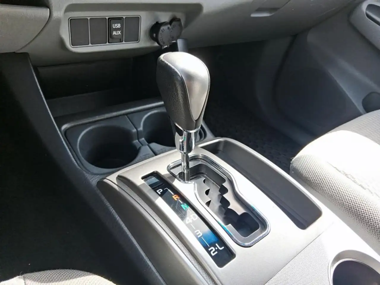 Toyota Tacoma снимка Toyota Tacoma