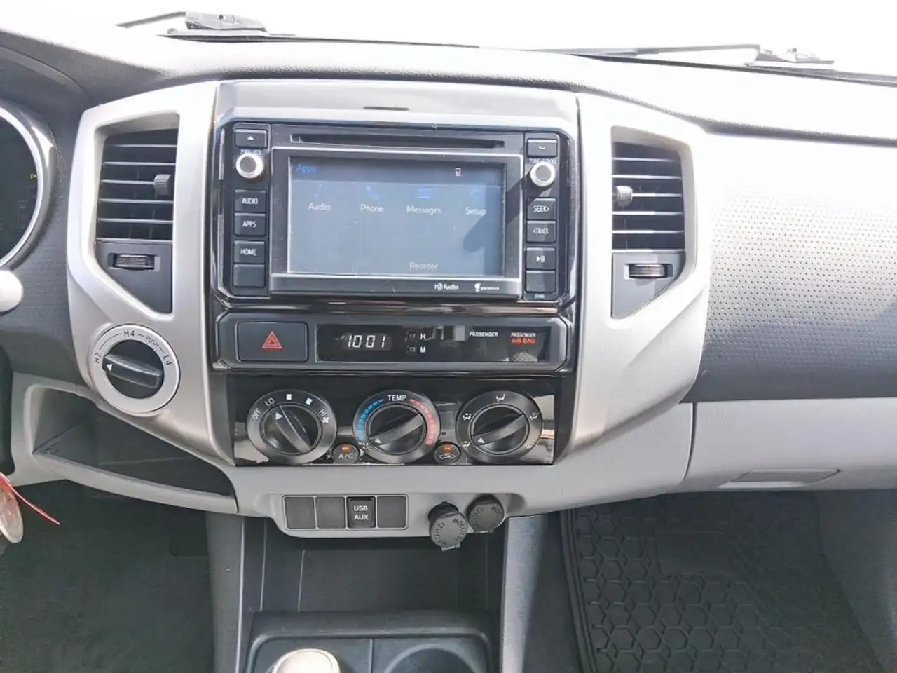 Toyota Tacoma снимка Toyota Tacoma