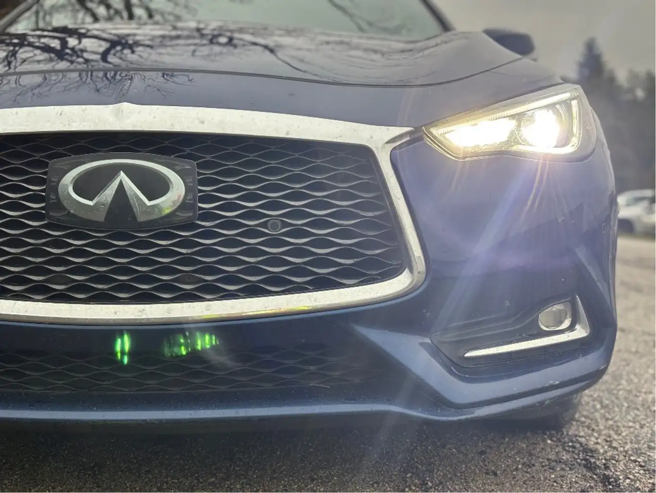 Infiniti Q60 снимка Infiniti Q60