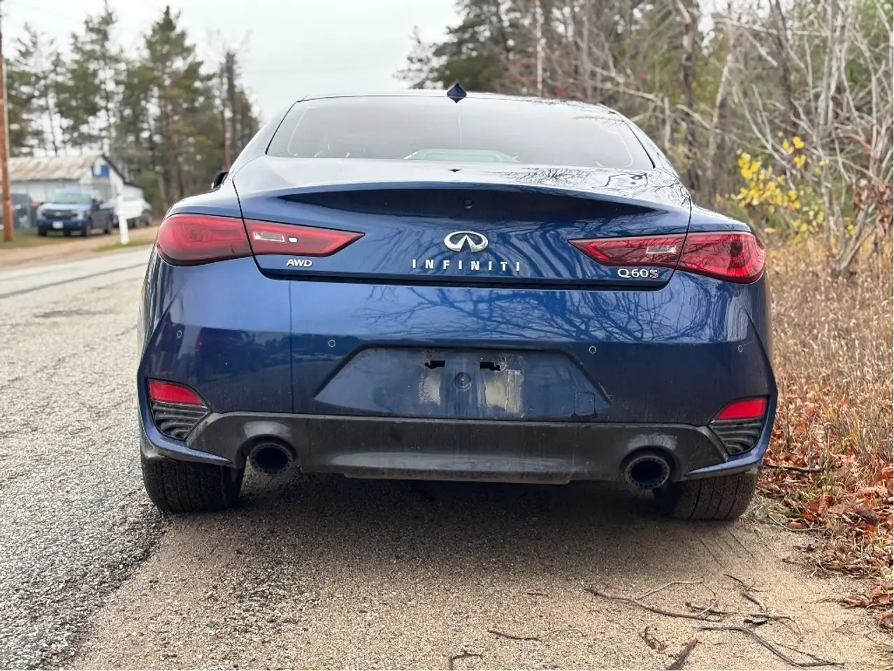 Infiniti Q60 снимка Infiniti Q60