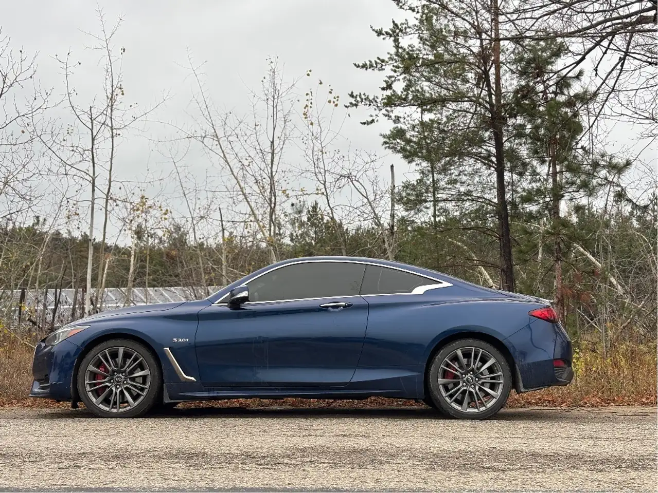 Infiniti Q60 снимка Infiniti Q60