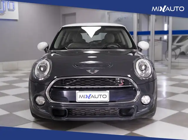 Mini Hatch view 2