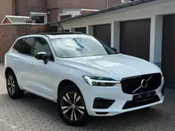 Volvo XC60 T6 AWD "R Design"Pano/Luft/Kamera/AHK/SHZ