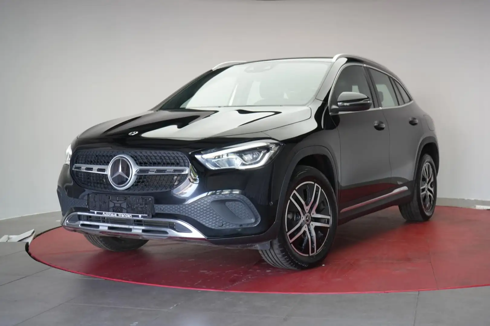 Mercedes-Benz GLA 200 d 8G-DCT Progressive Navi/Distronic/Kame Schwarz - 2