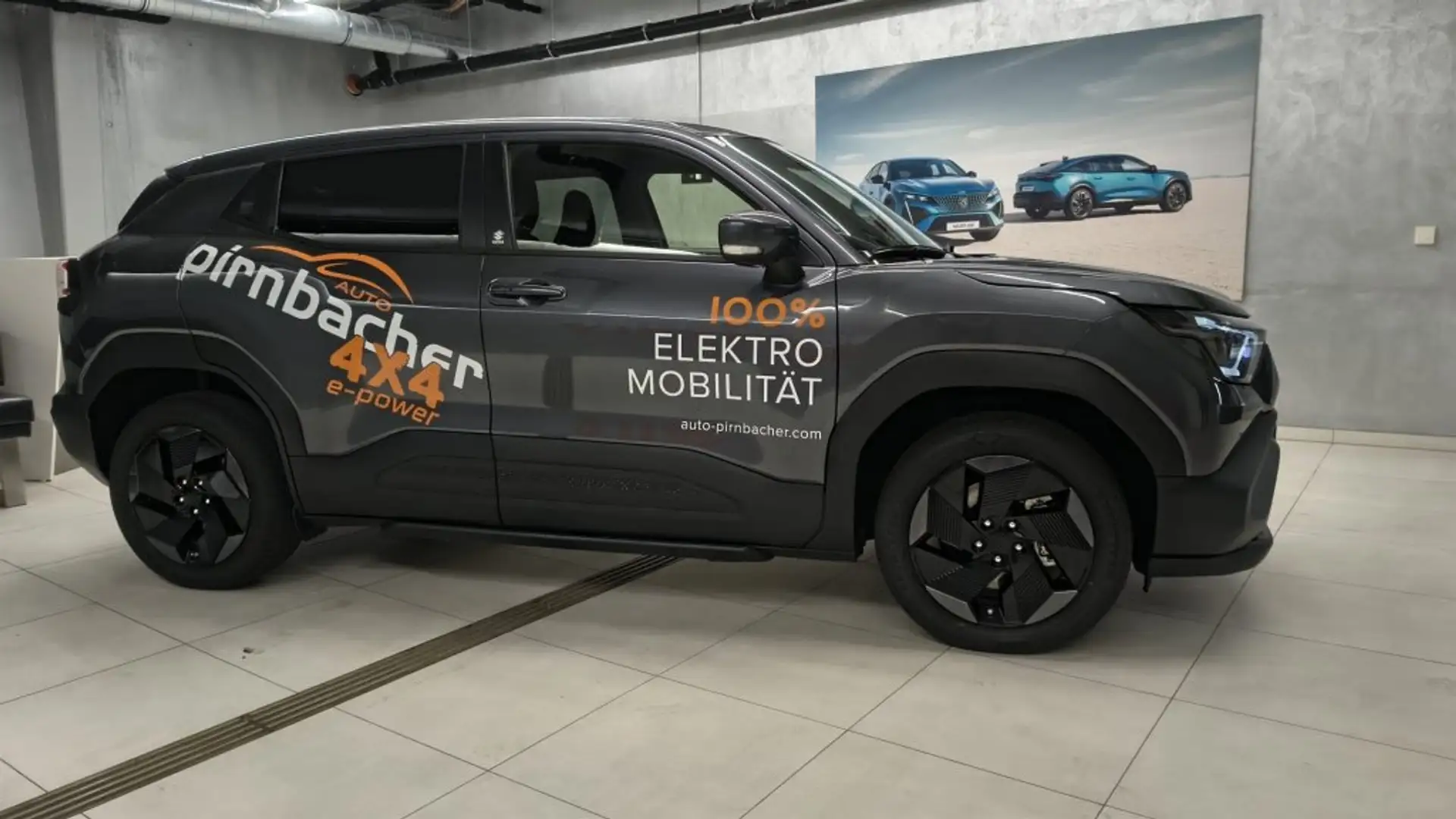 Suzuki e Vitara 61kWh ALLGRIP-e shine Grau - 1