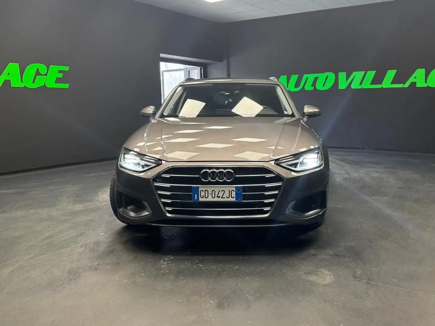 Audi A4 A4 Avant 35 2.0 tdi mhev S Line edition 163cv Grigio - 2