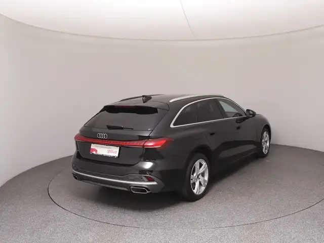 Audi A5 view 4