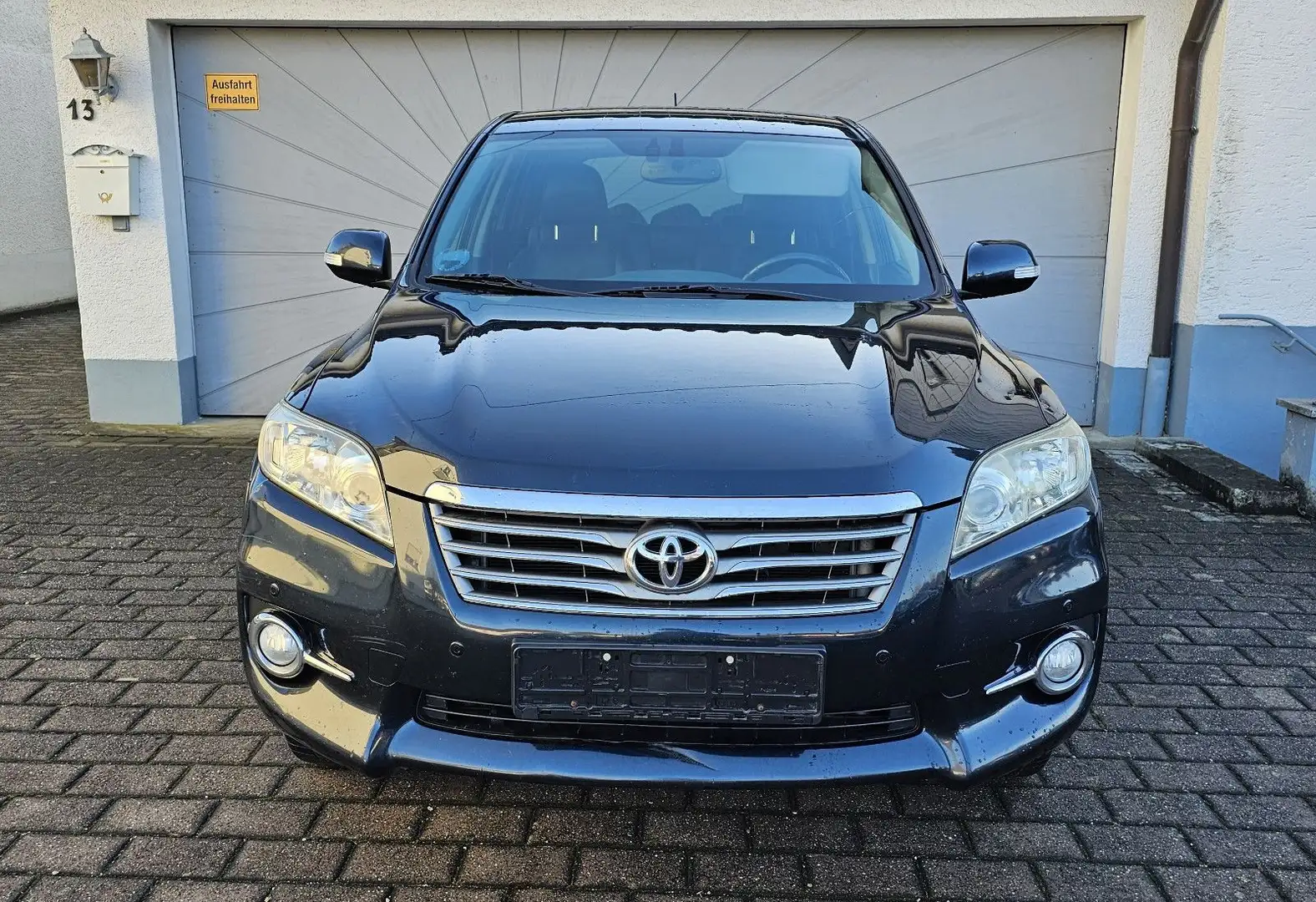 Toyota RAV 4 2,2 D-CAT 4x4 Executive Schwarz - 2