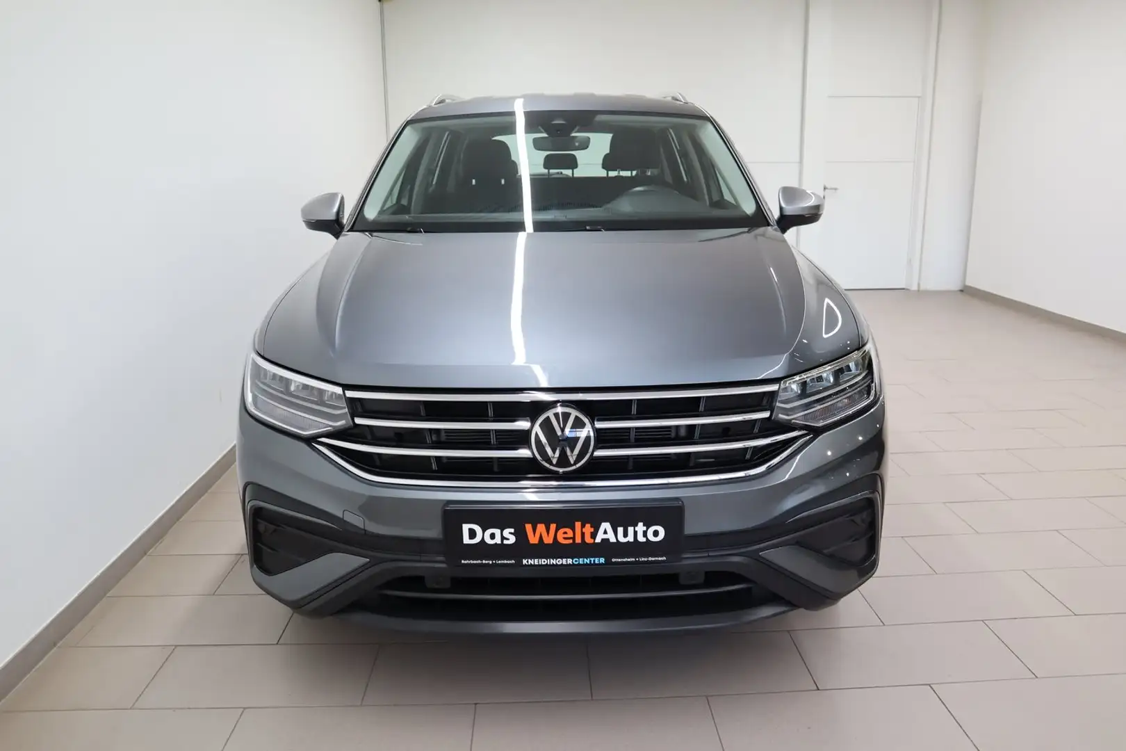 Volkswagen Tiguan Allspace Life TDI 4MOTION DSG Grau - 2