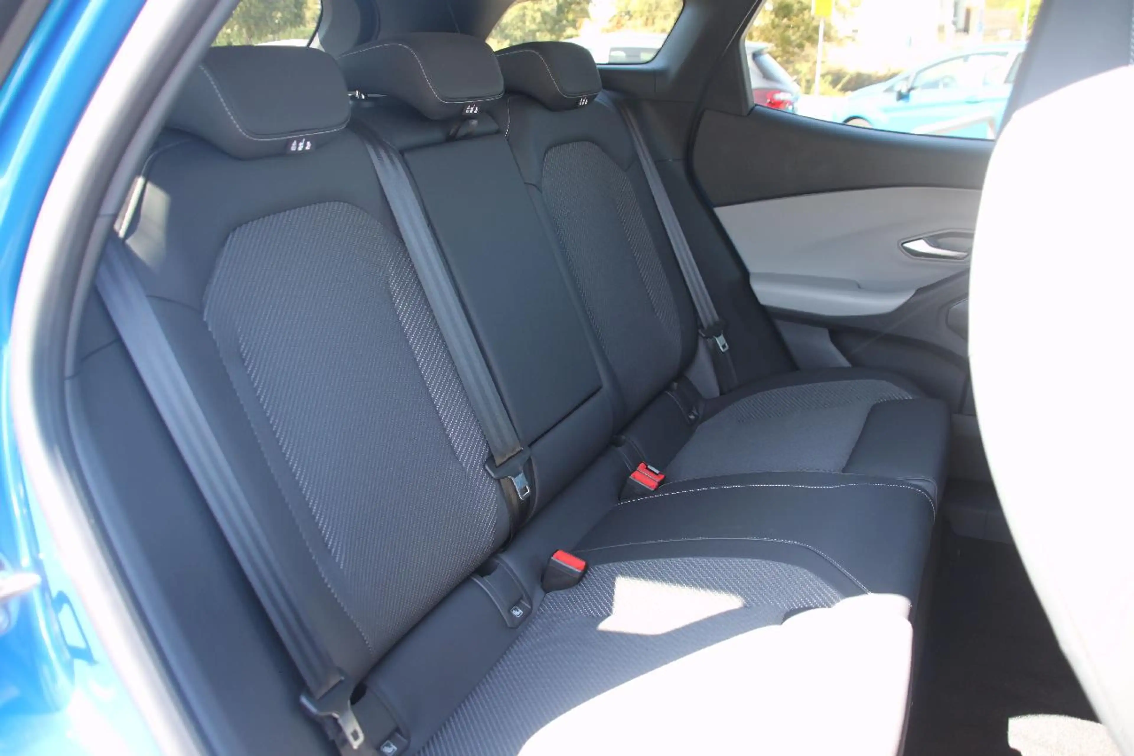 Ford Explorer RWD+WÄRMEPUMPE+NAVI+KLIMA+RFK+SHZ+LED+ — photo 8