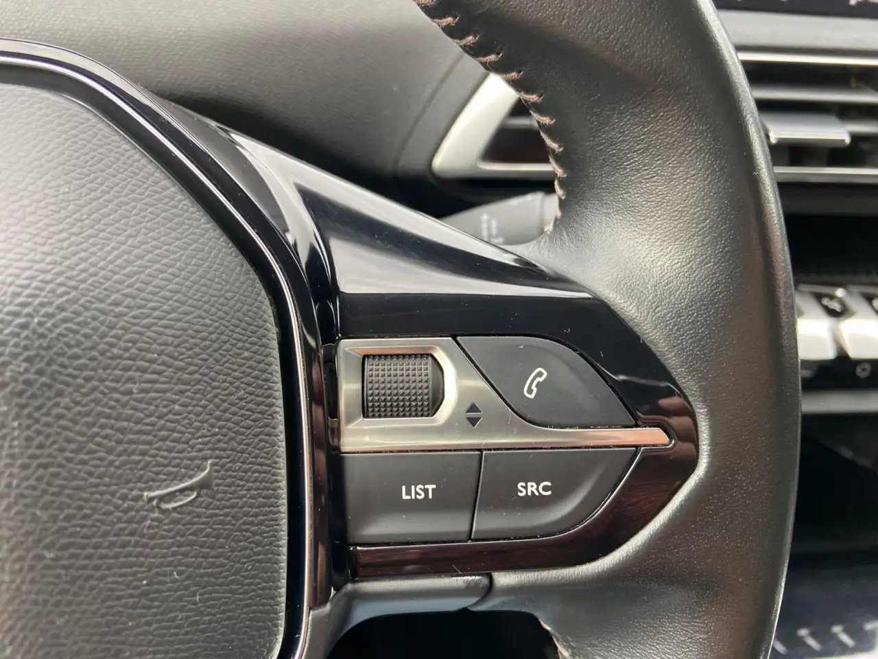 Peugeot 3008 3008 — photo 23