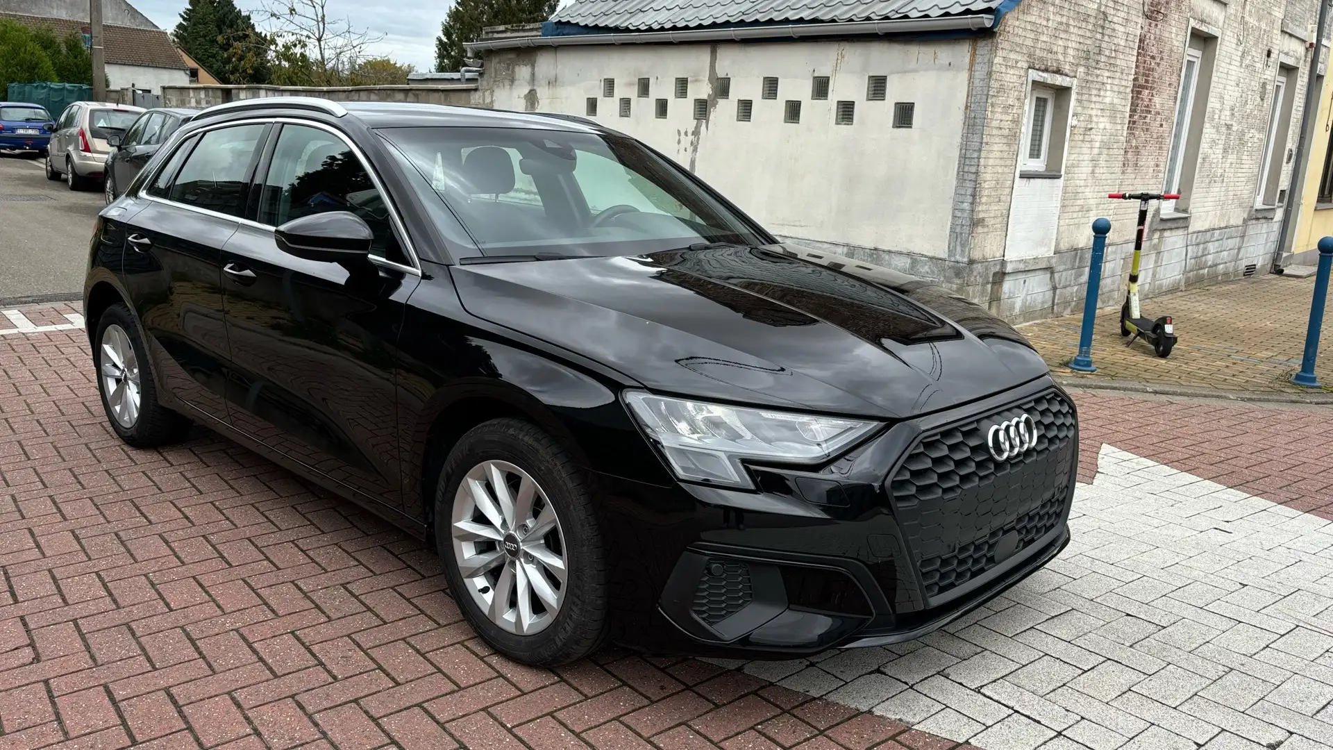 Audi A3 Sportback30 TDi/GPS/VIRTUAL/CLIM/LANE ASS/GARANTIE Noir - 1