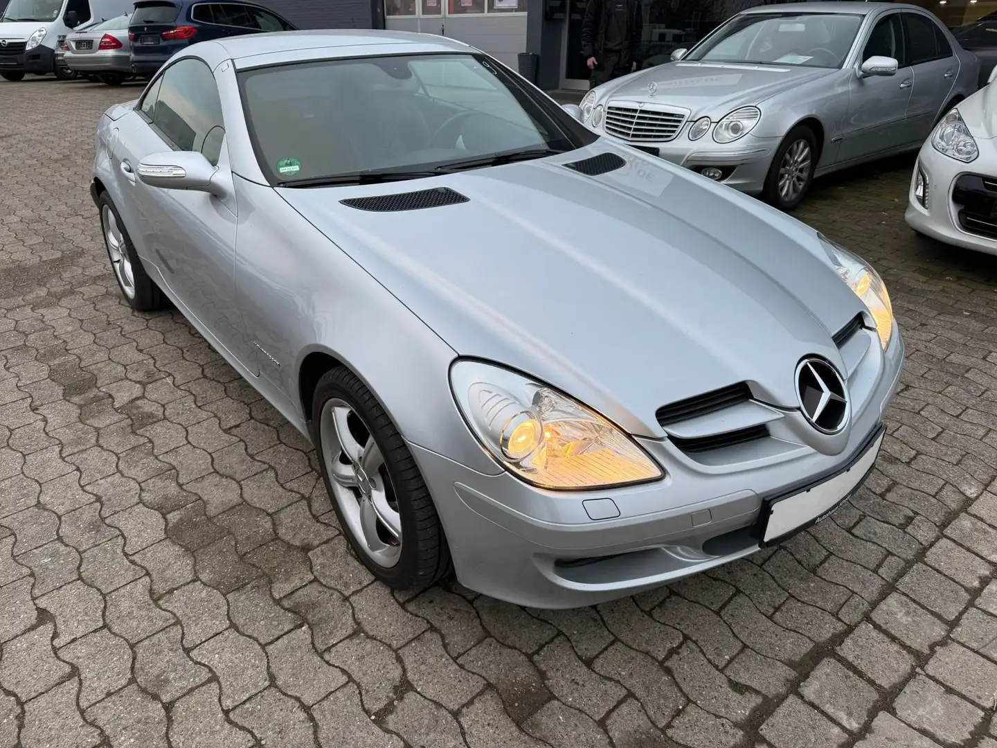 Mercedes-Benz SLK 200 Kompressor+Ratenzahlung ohne Bank+Tüv Neu Grau - 2