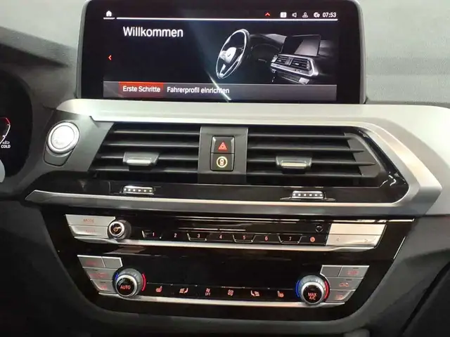 BMW X3 view 6