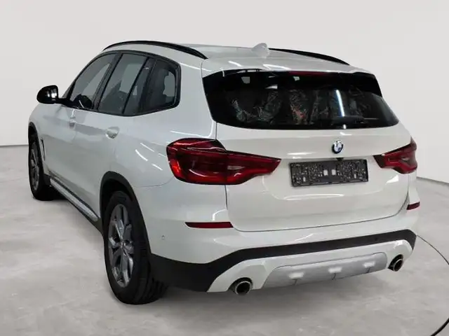 BMW X3 view 2