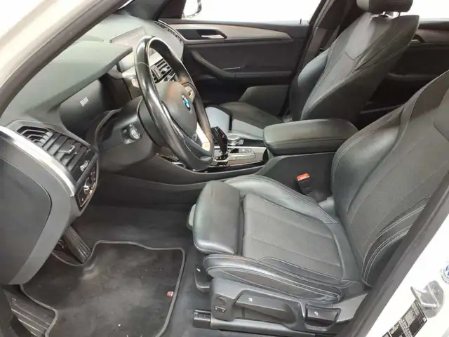BMW X3 view 3