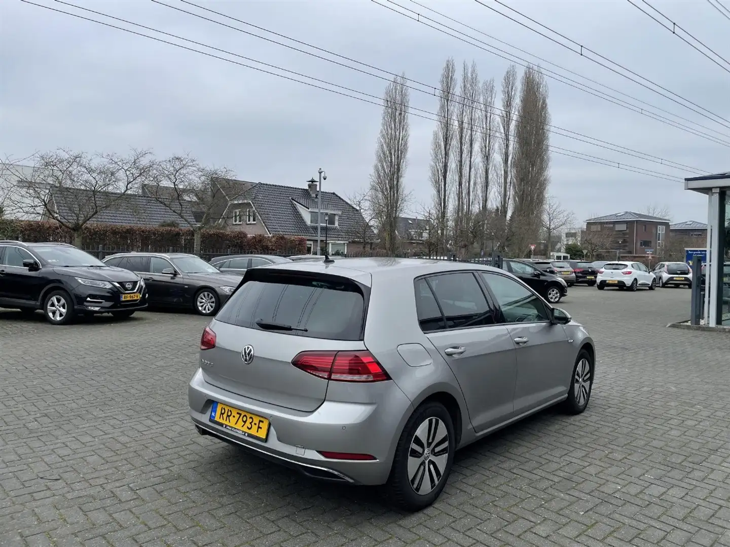 Volkswagen e-Golf Aut | 36kWh Comfort-Drs | Airco-Ecc | Navi Grijs - 2