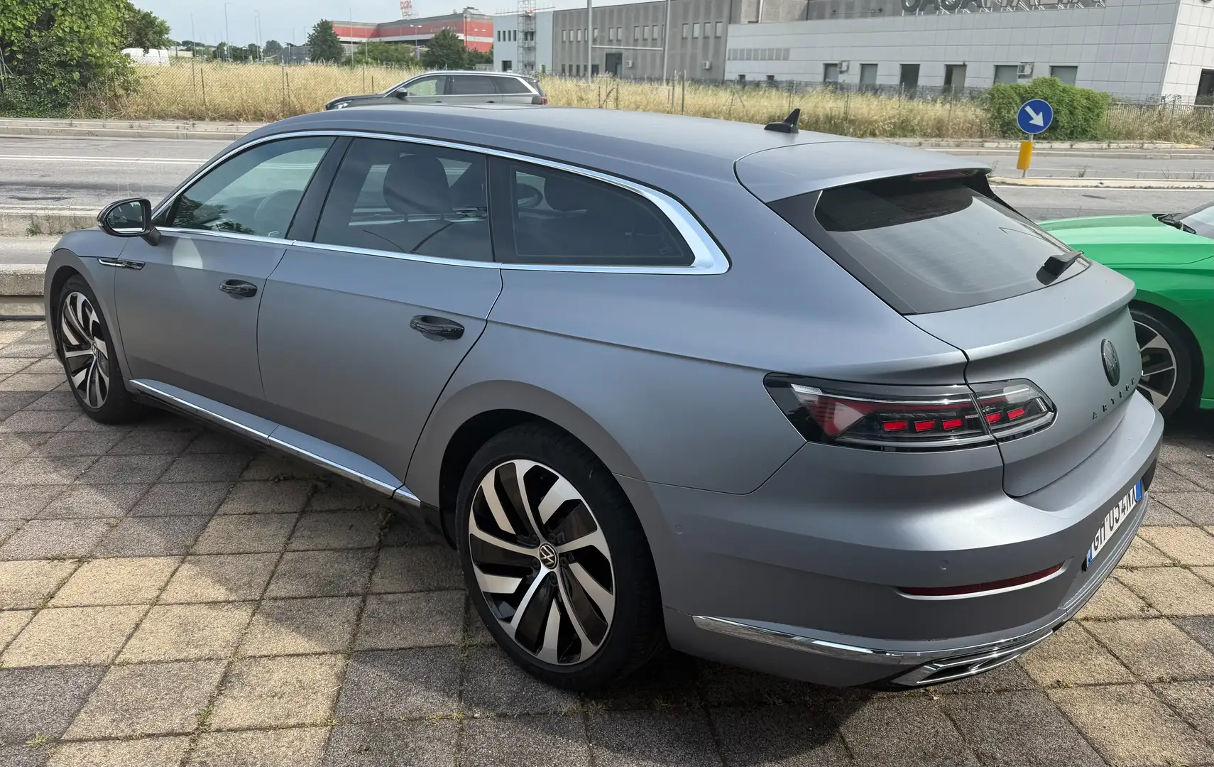 Volkswagen Arteon variant  4 motion dsg 200 cv Gris - 2