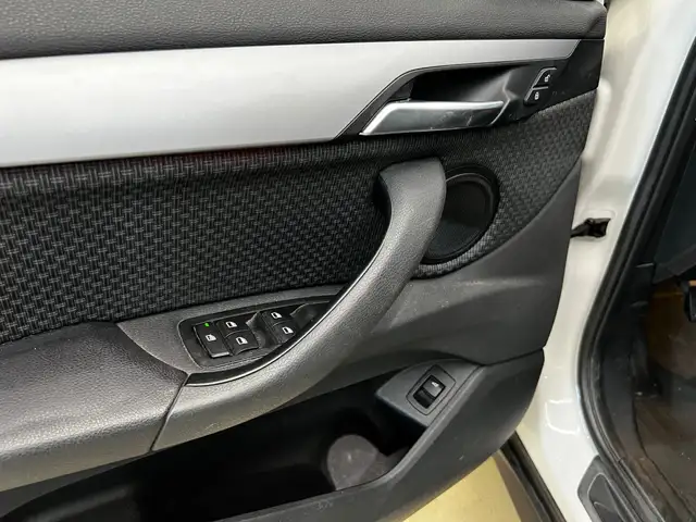 BMW X1 view 10
