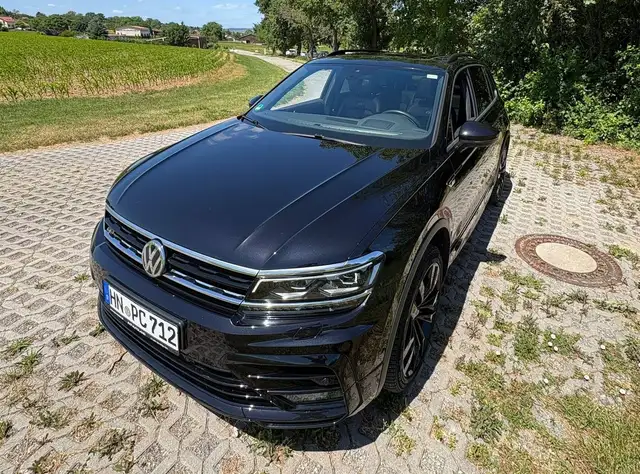 Volkswagen Tiguan Highline 4M R Line Pano HUD Leder AHK LED Kamera StaHz DynAudio Keyless el Sitze