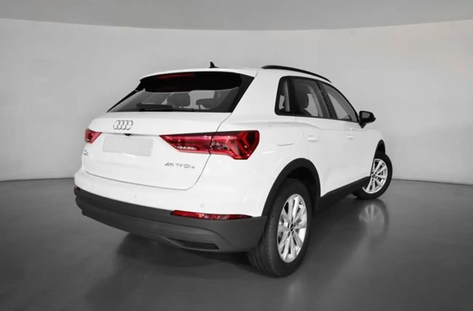 Audi Q3 Edition 35 TFSI 110 kW (150 CV) S tronic Blanco - 2