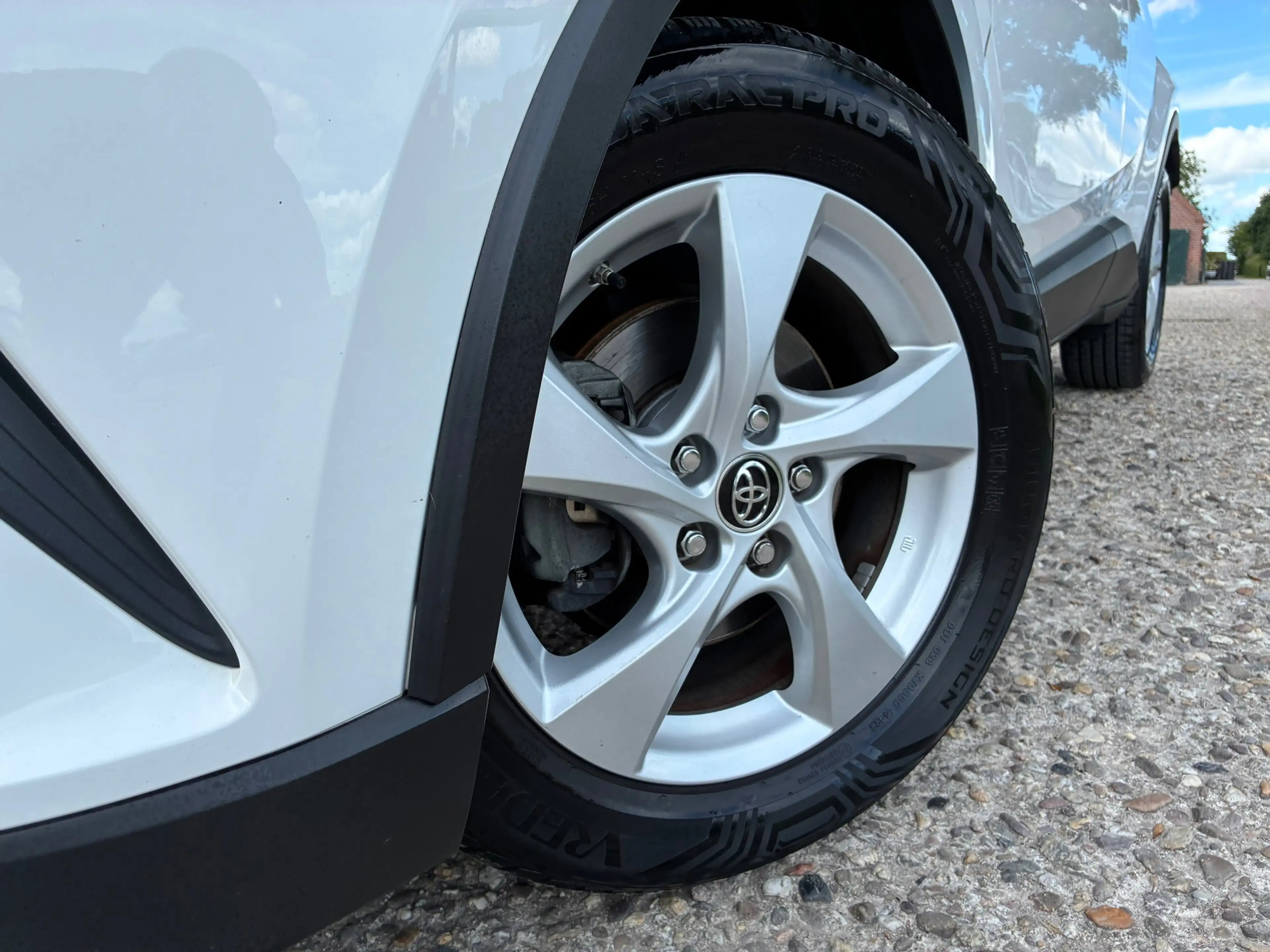 Toyota C-HR 1.2 Dynamic | Navi + Camera + Clima + Cruise Nu €1 — photo 6