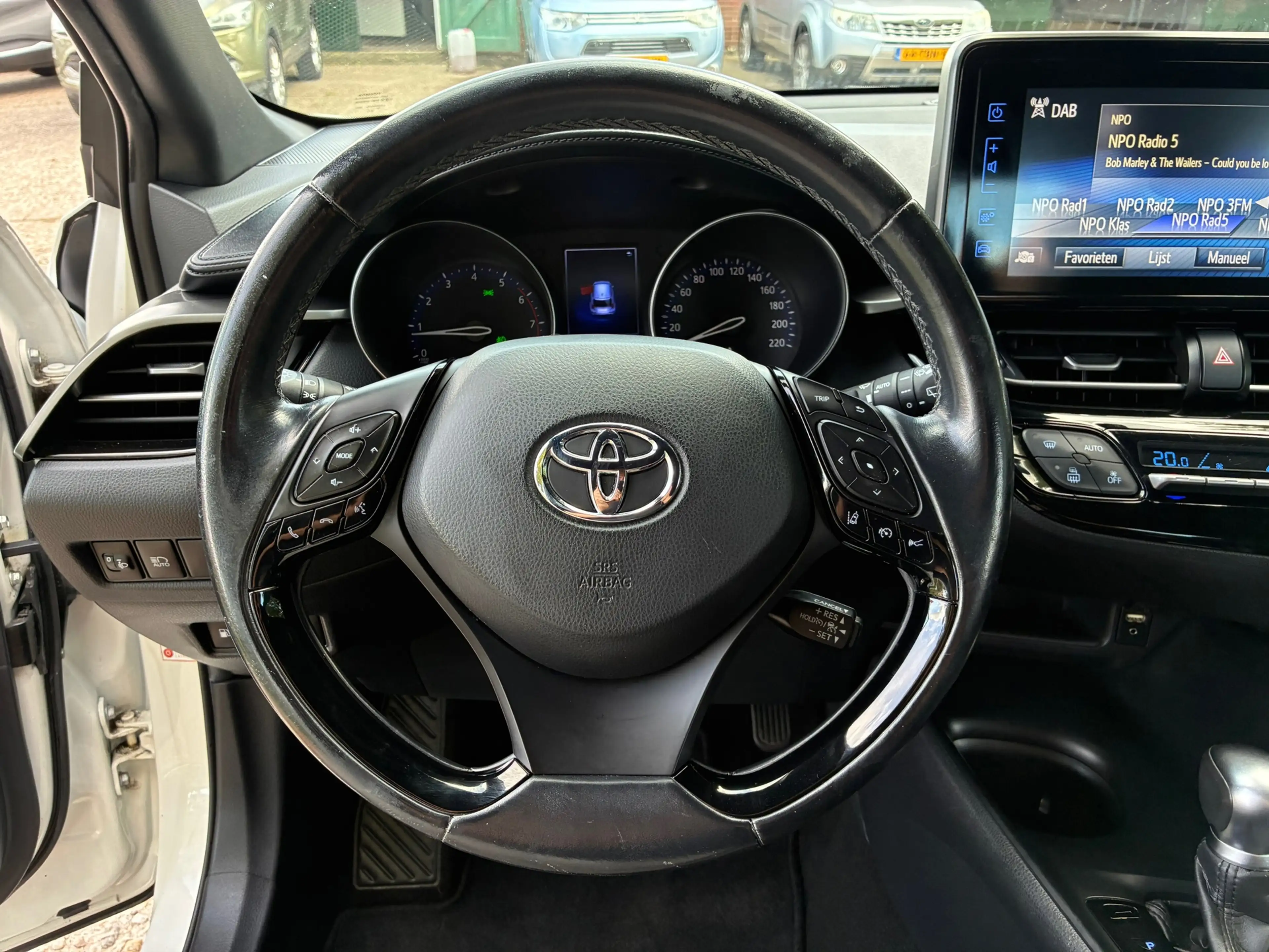 Toyota C-HR 1.2 Dynamic | Navi + Camera + Clima + Cruise Nu €1 — photo 13