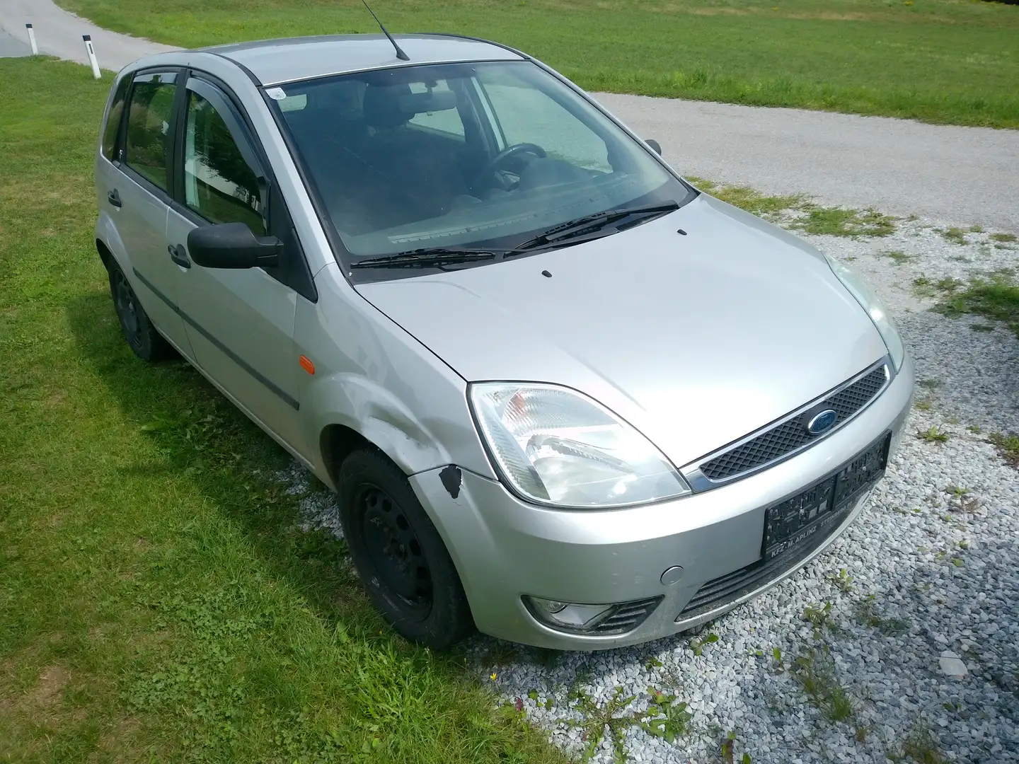 Ford Fiesta Silber - 2