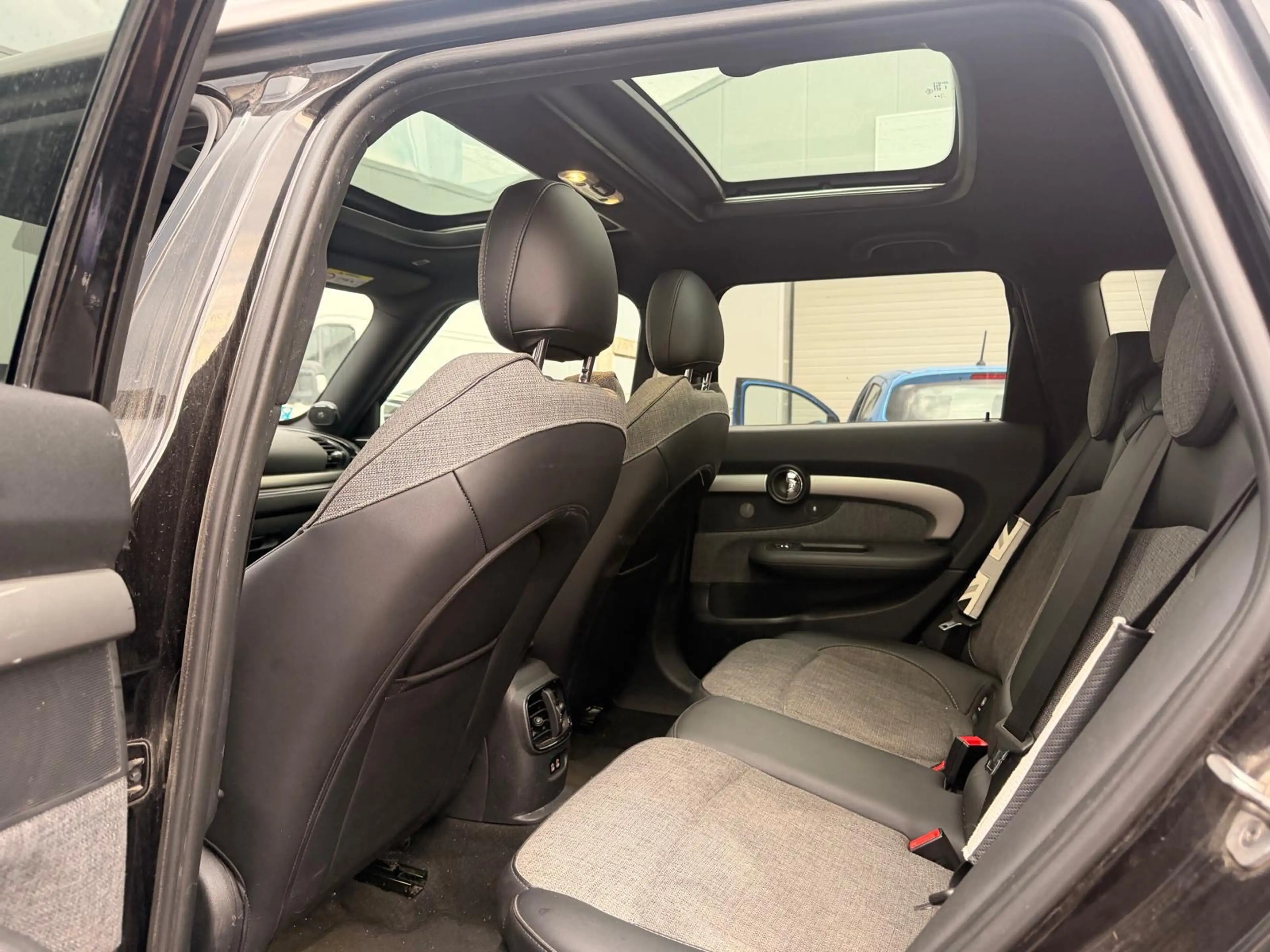 MINI Cooper D Clubman Mini Clubman 2.0 D Cooper**EXPORT** 1 INJECTOR DEF — photo 11