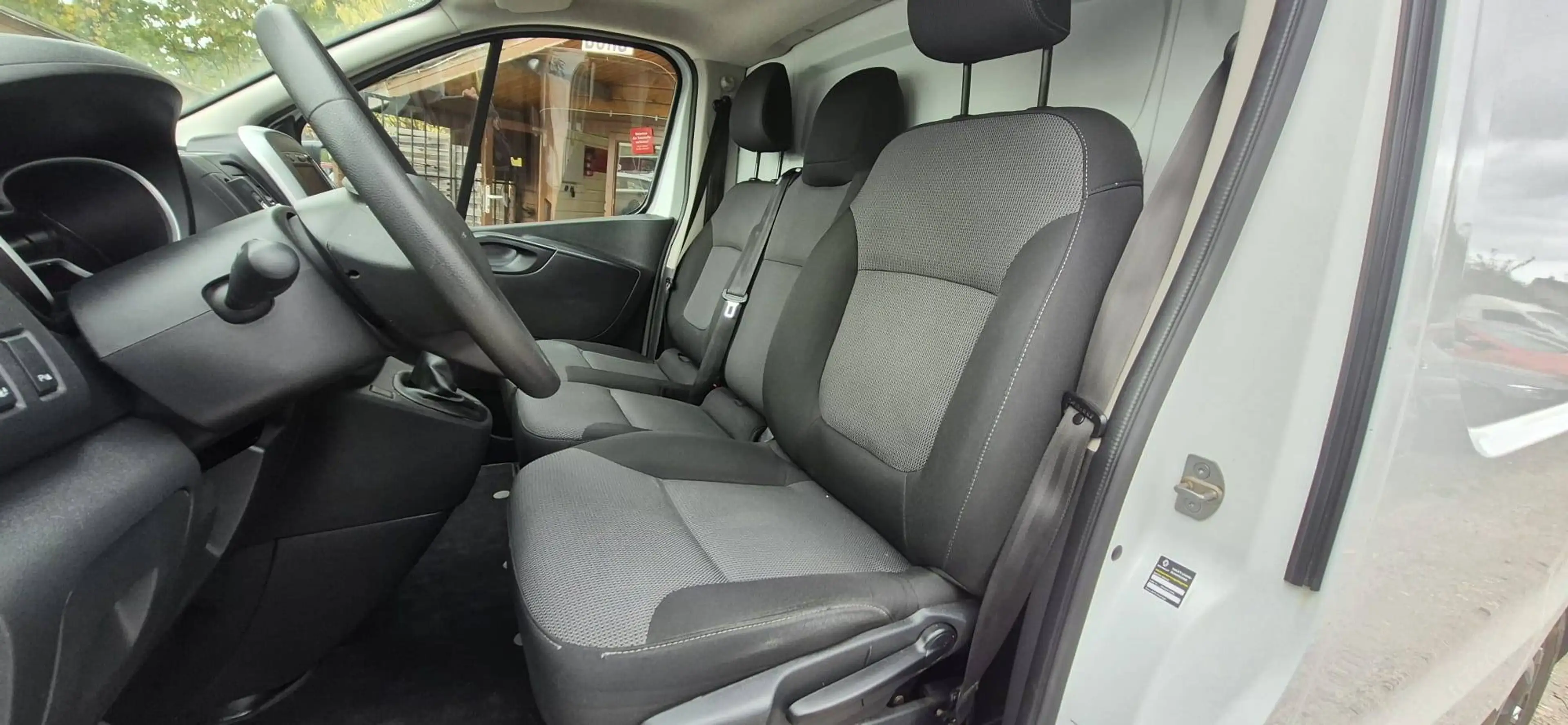 Renault Trafic L1H1 3,0t Komfort — photo 10