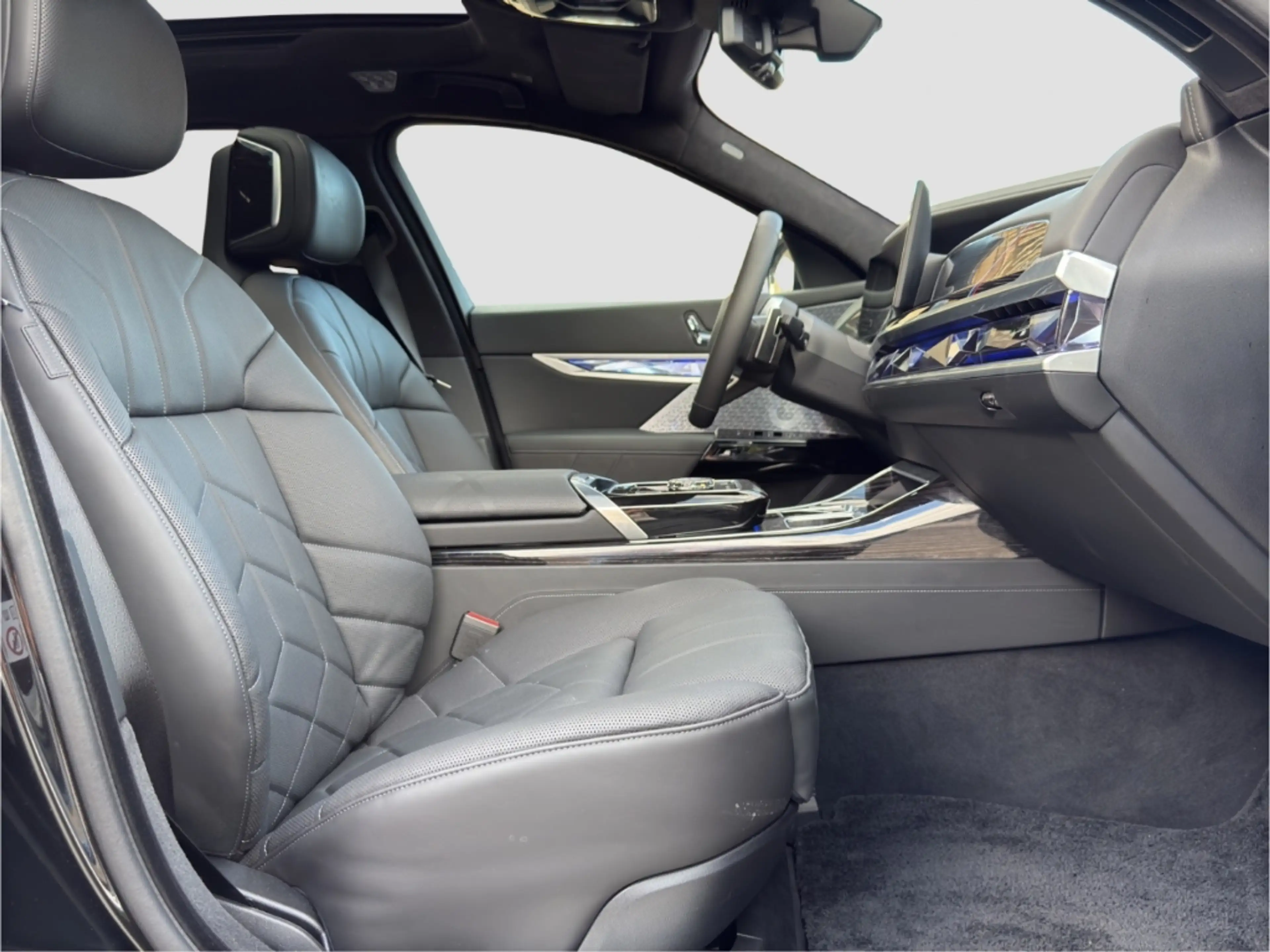 BMW 740 d xDrive M Sport Pro Monat 699 € NP 174t € — photo 13