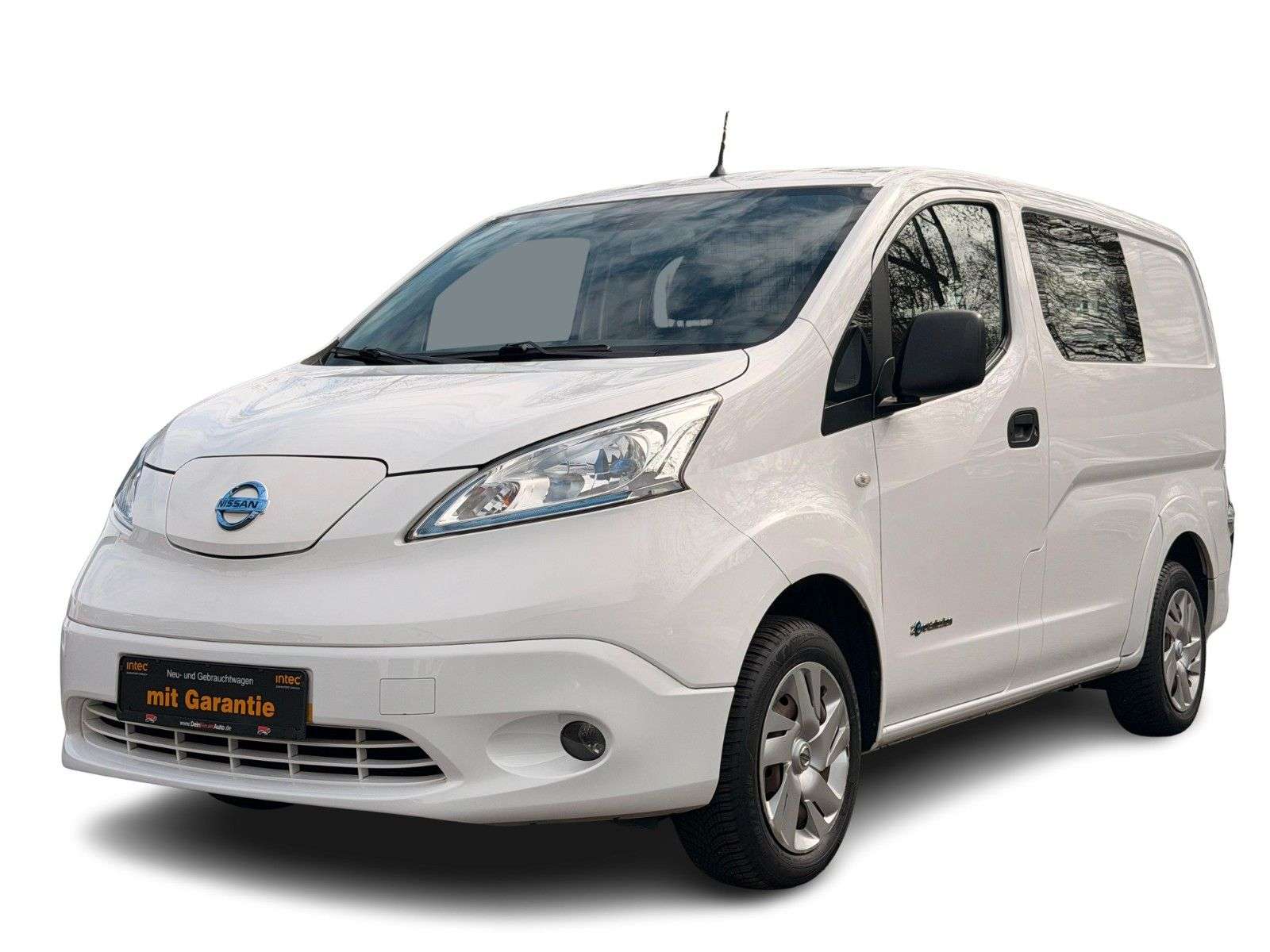 Second hand Nissan Nv 