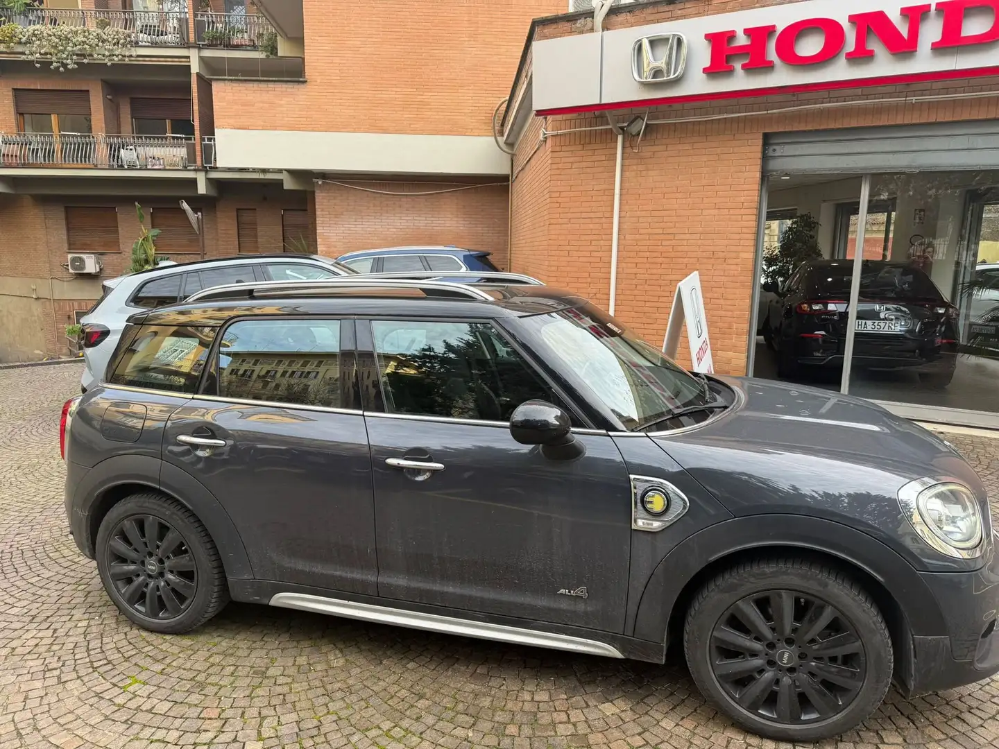 MINI Cooper SE Countryman Cooper S E ALL4 Hype automatica Gris - 2