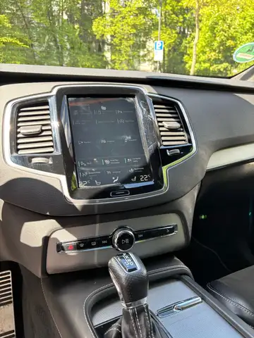 Volvo XC90 view 15