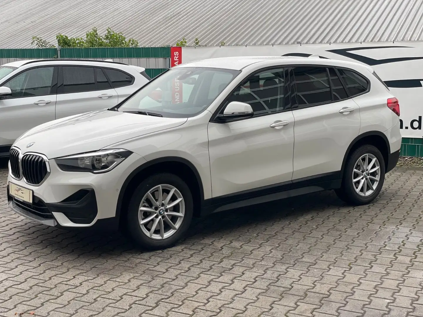 BMW X1 sDrive20d Steptr.|Navi|PDC|Sitzheizung|DAB| Weiß - 1