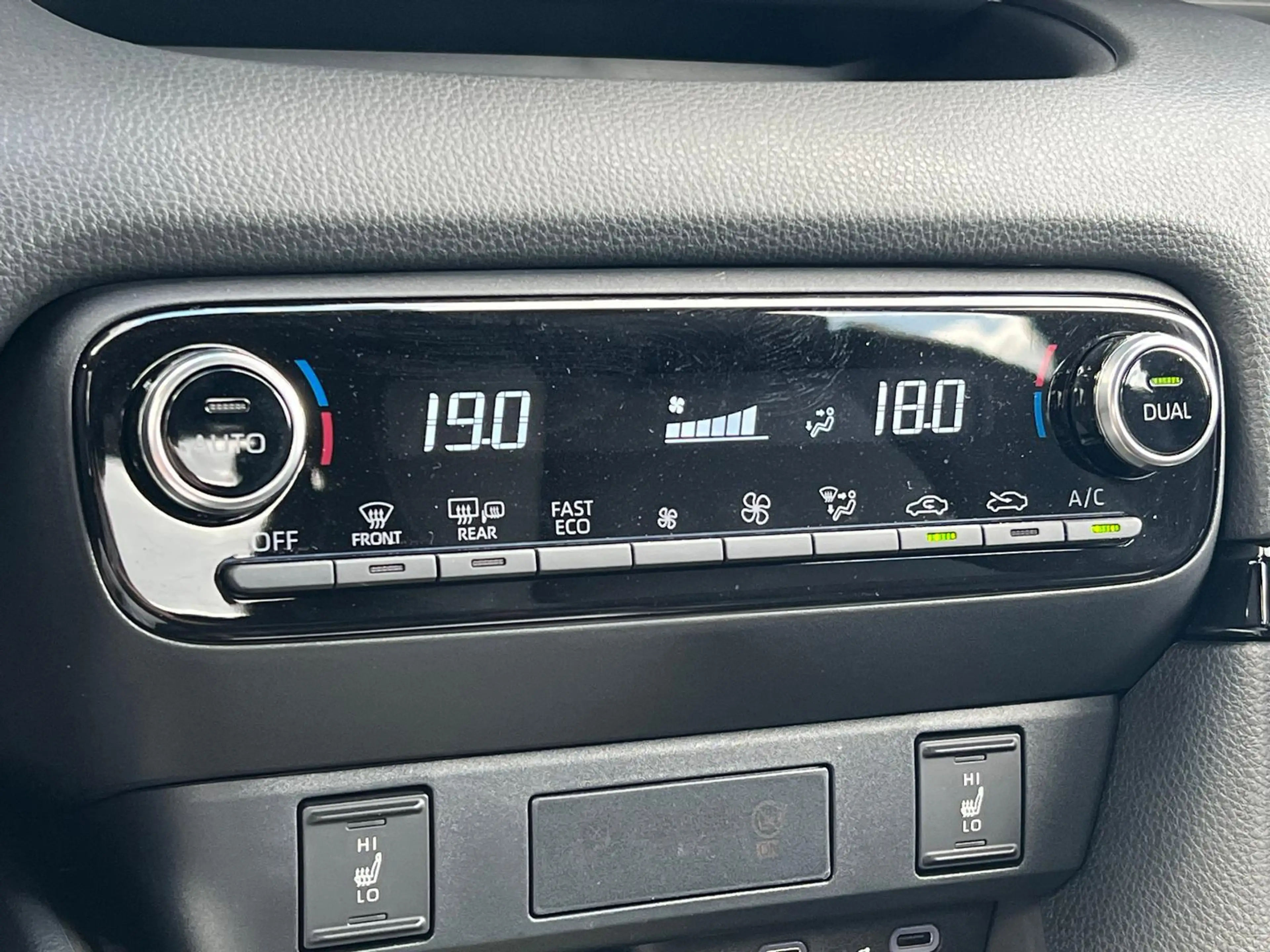 Mazda 2 Hybrid 1.5 Homura AUTOMAAT | HYBDRIDE | 916km | bi — photo 23