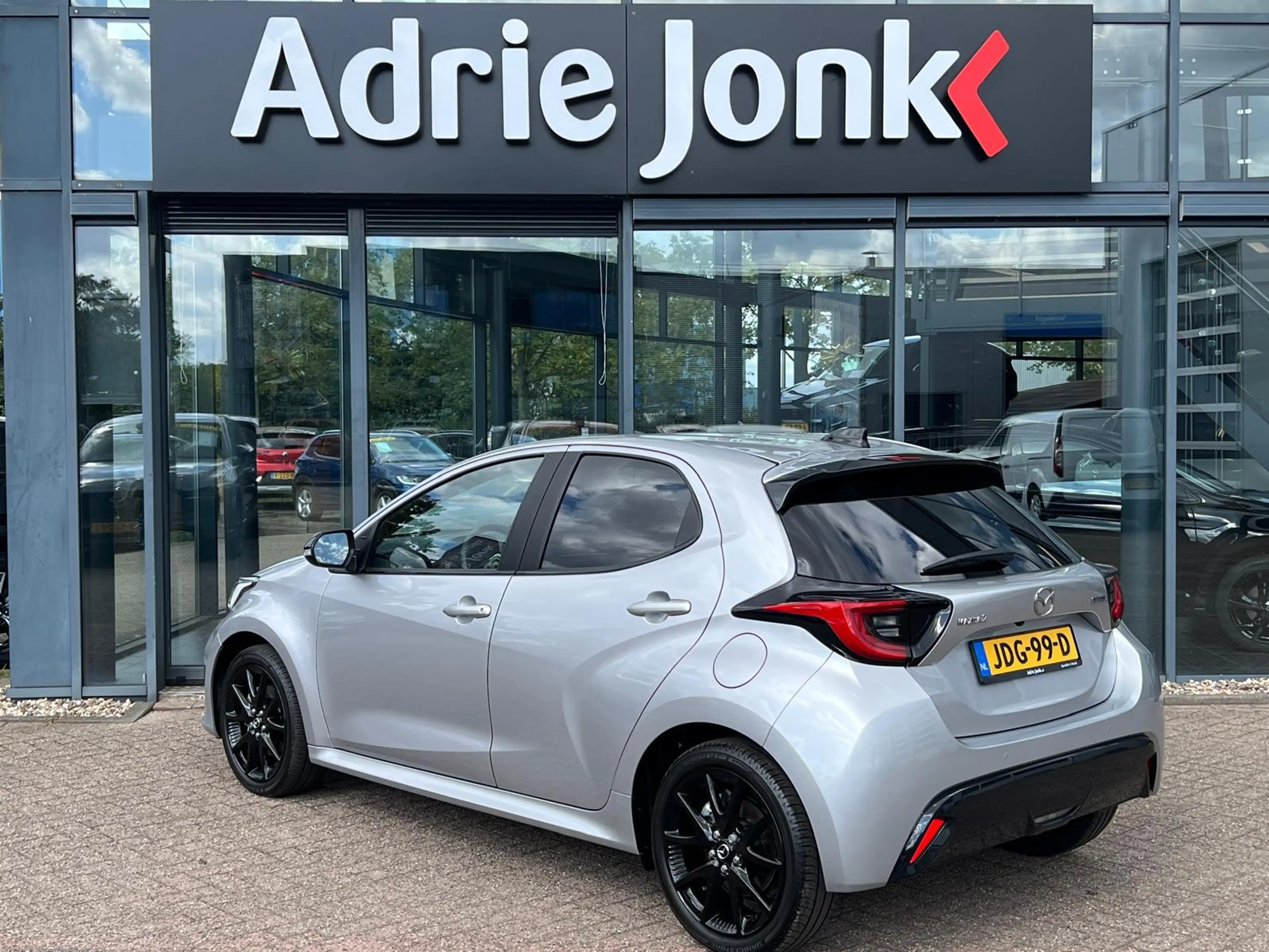 Mazda 2 Hybrid 1.5 Homura AUTOMAAT | HYBDRIDE | 916km | bi — photo 8