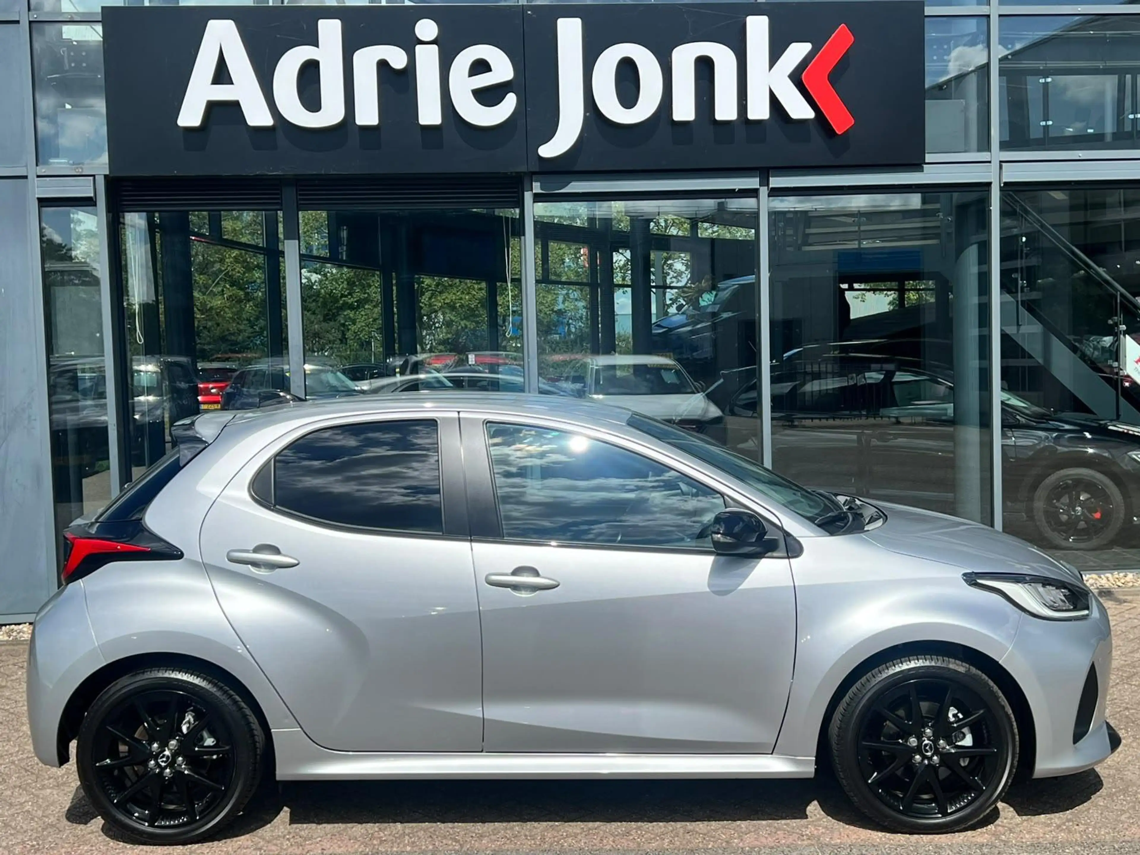 Mazda 2 Hybrid 1.5 Homura AUTOMAAT | HYBDRIDE | 916km | bi — photo 4