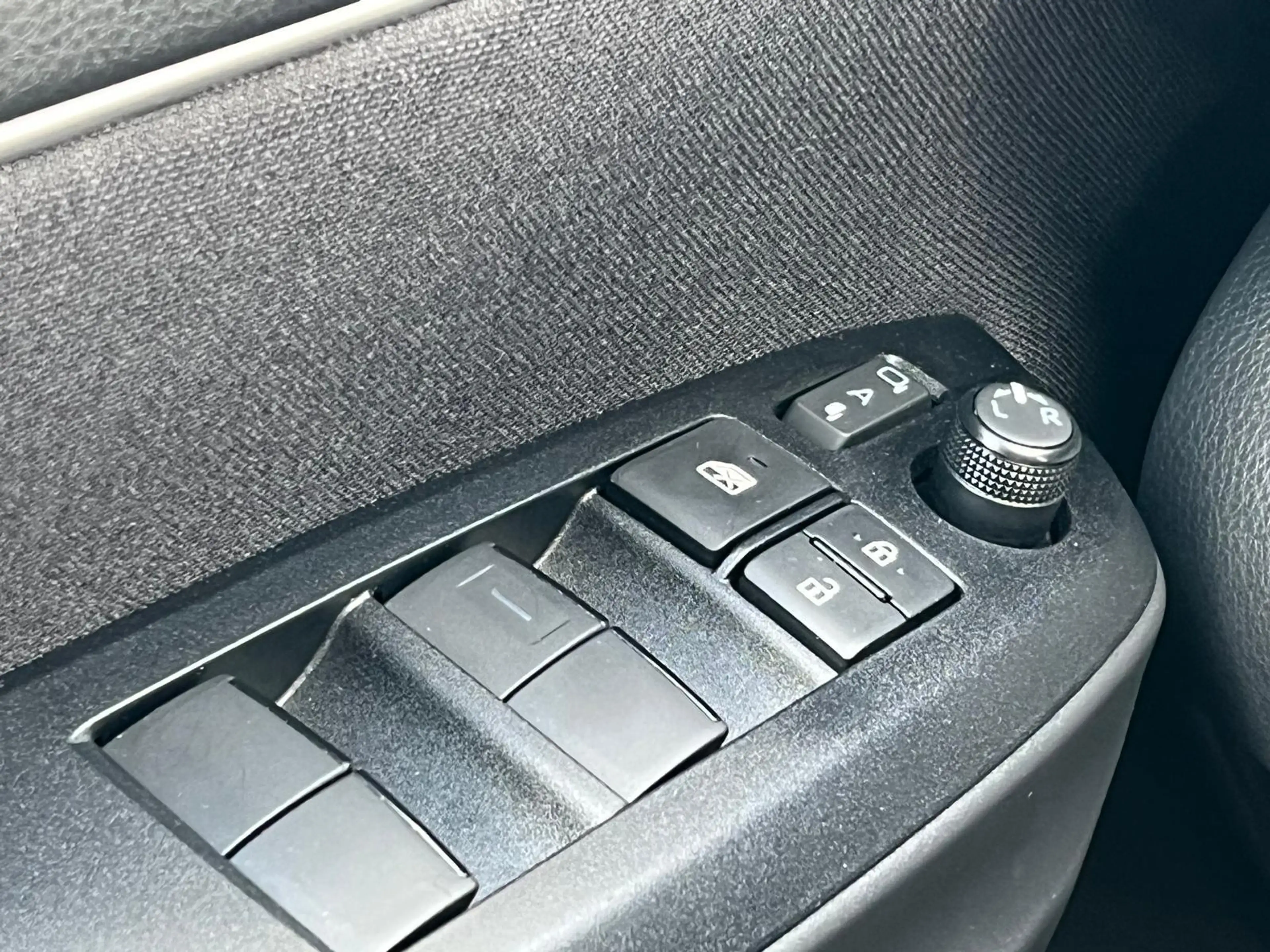 Mazda 2 Hybrid 1.5 Homura AUTOMAAT | HYBDRIDE | 916km | bi — photo 30