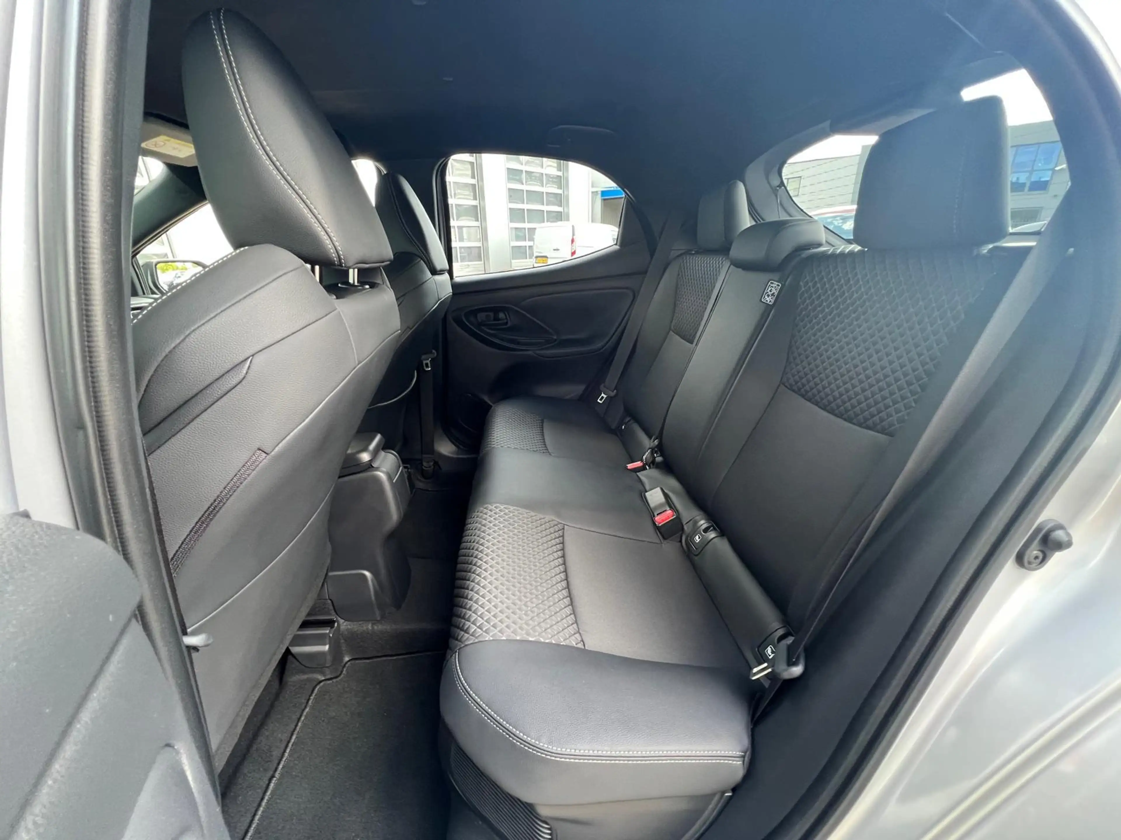 Mazda 2 Hybrid 1.5 Homura AUTOMAAT | HYBDRIDE | 916km | bi — photo 21