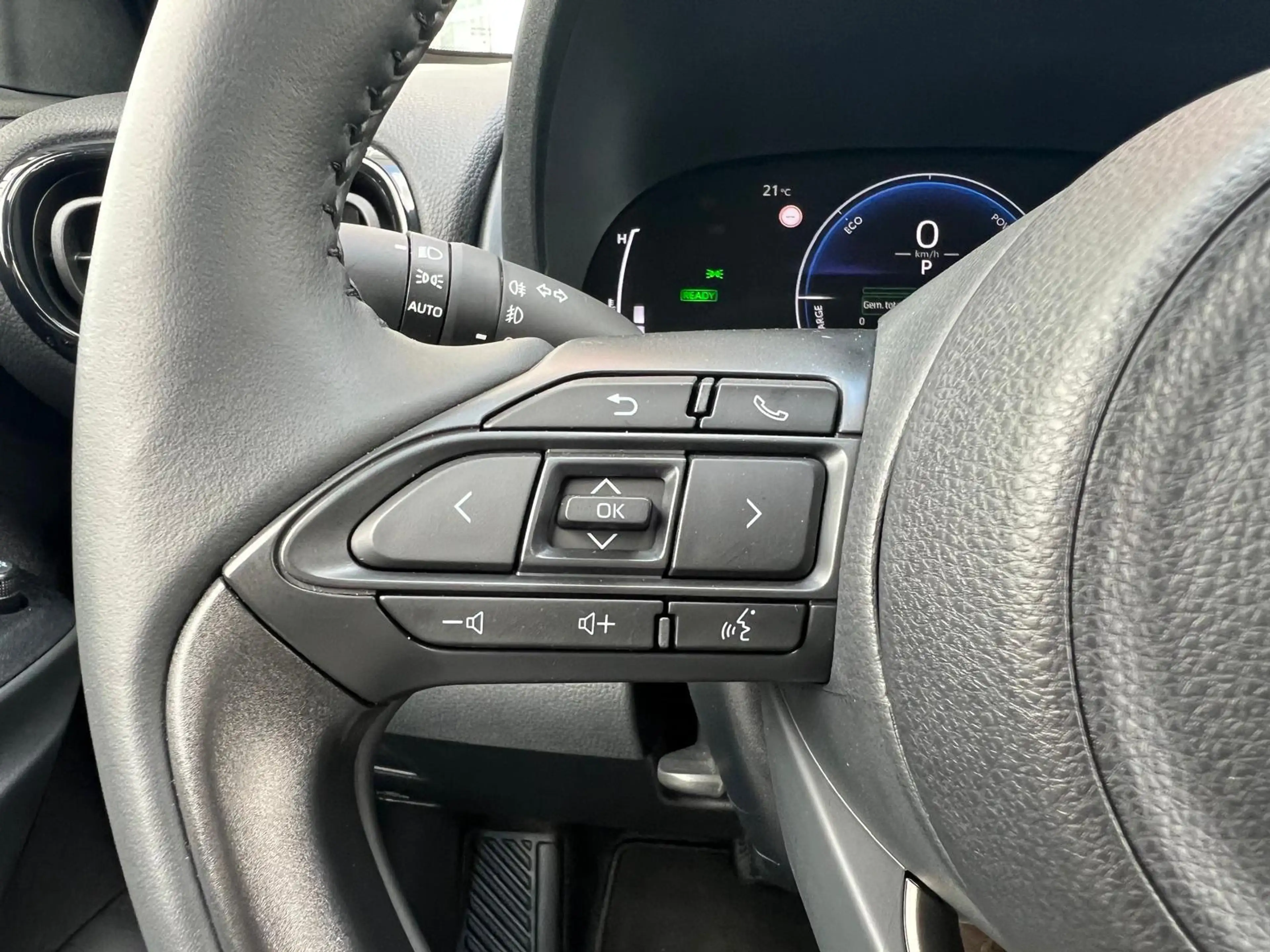 Mazda 2 Hybrid 1.5 Homura AUTOMAAT | HYBDRIDE | 916km | bi — photo 32