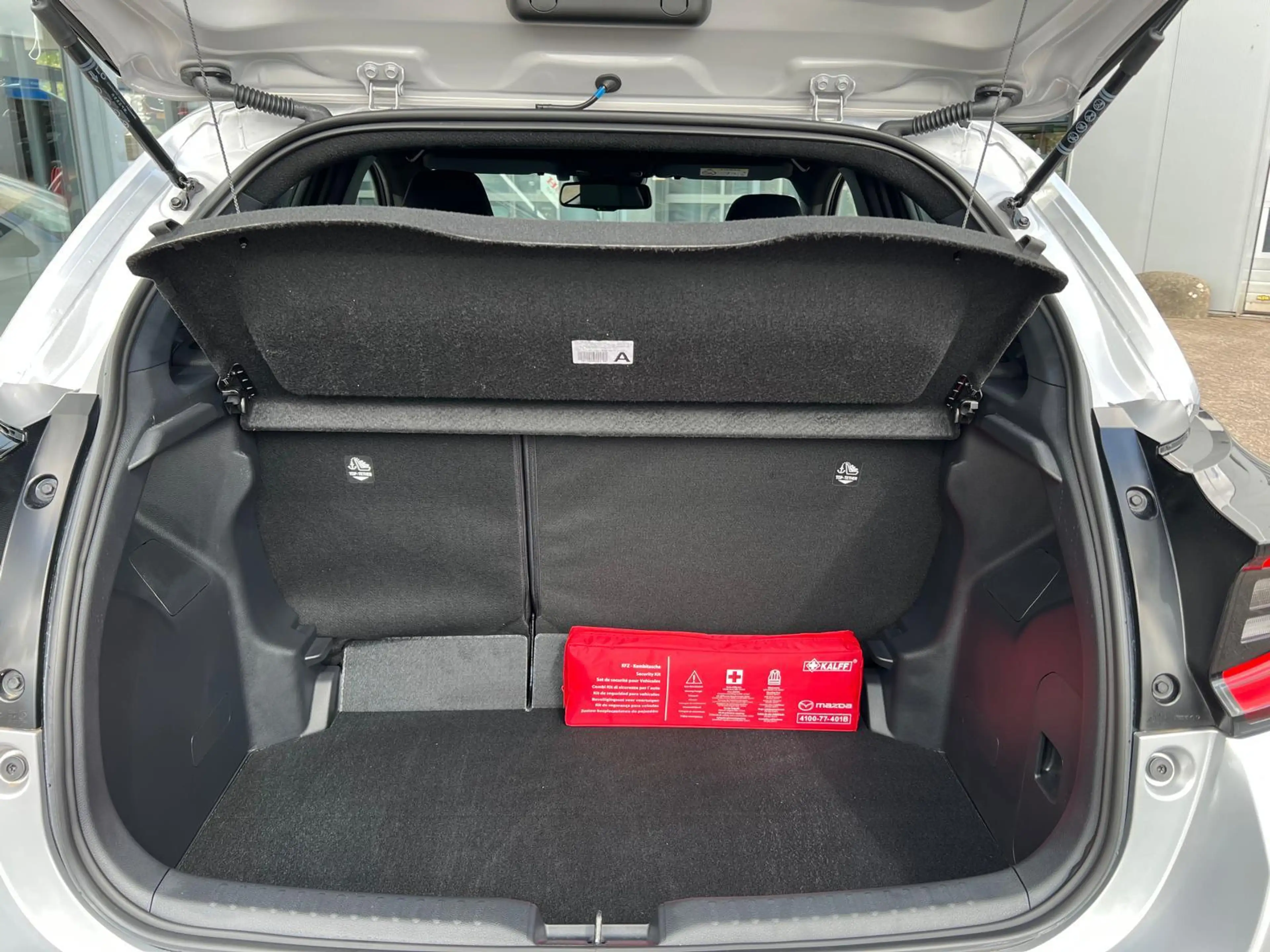 Mazda 2 Hybrid 1.5 Homura AUTOMAAT | HYBDRIDE | 916km | bi — photo 12